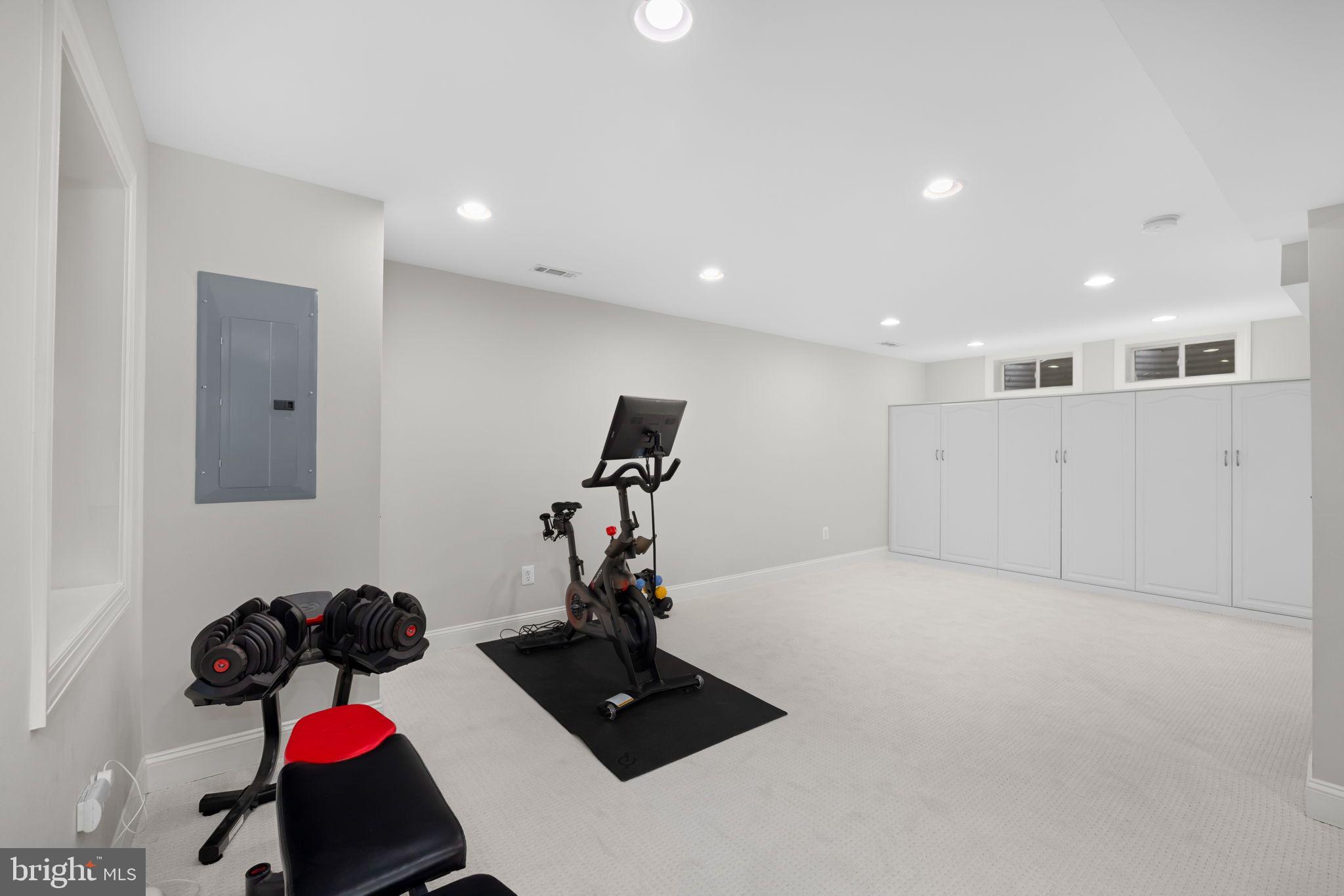 ROSEMONT - Residential