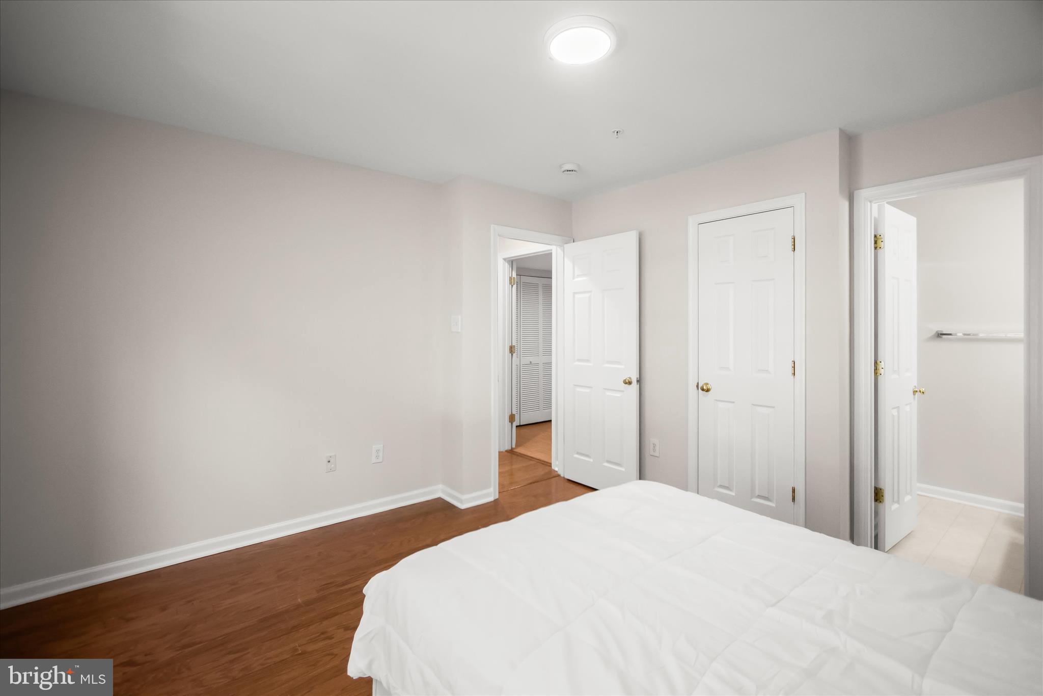 VILLAGE OF RIVER HILL - Residential