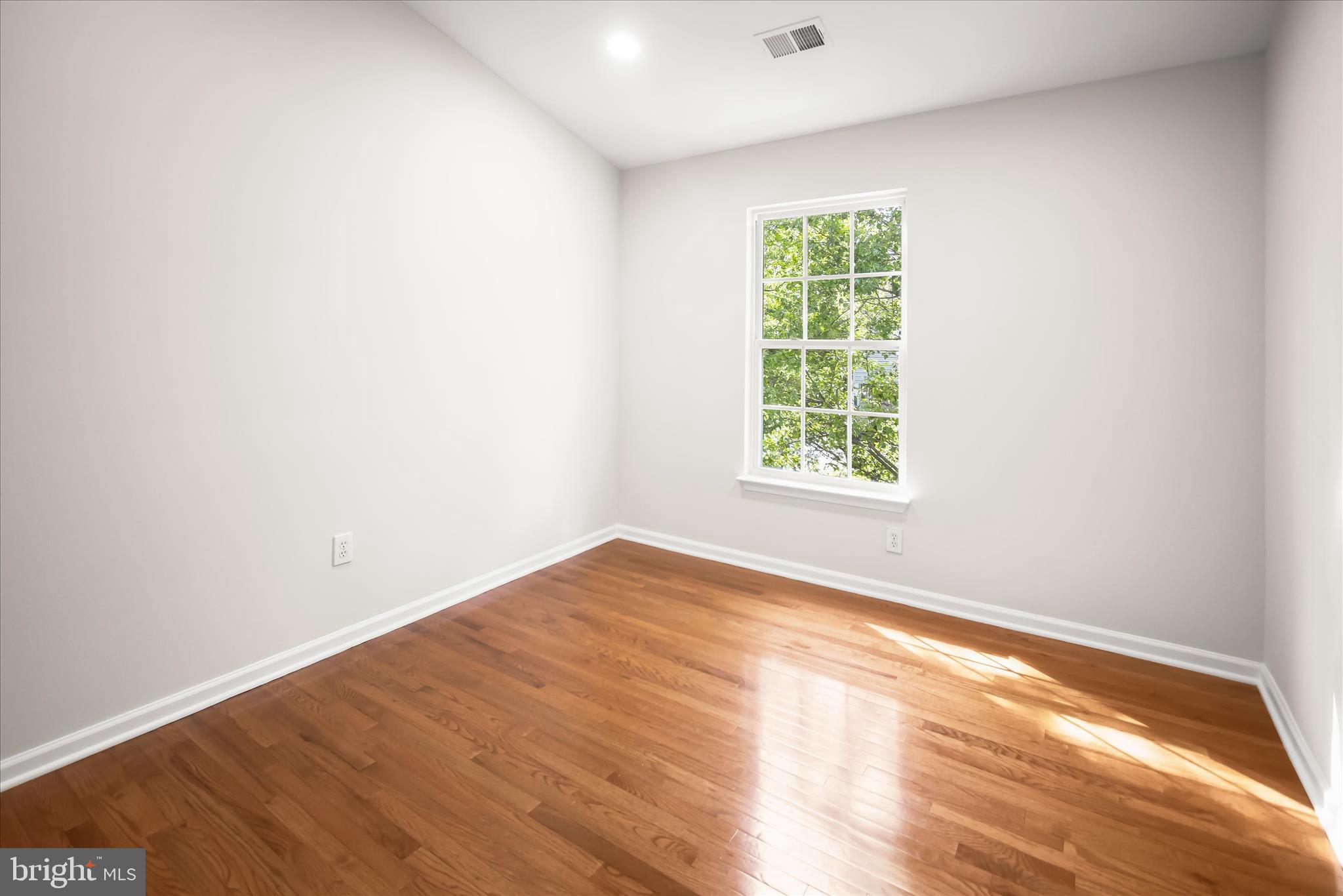 VILLAGE OF RIVER HILL - Residential