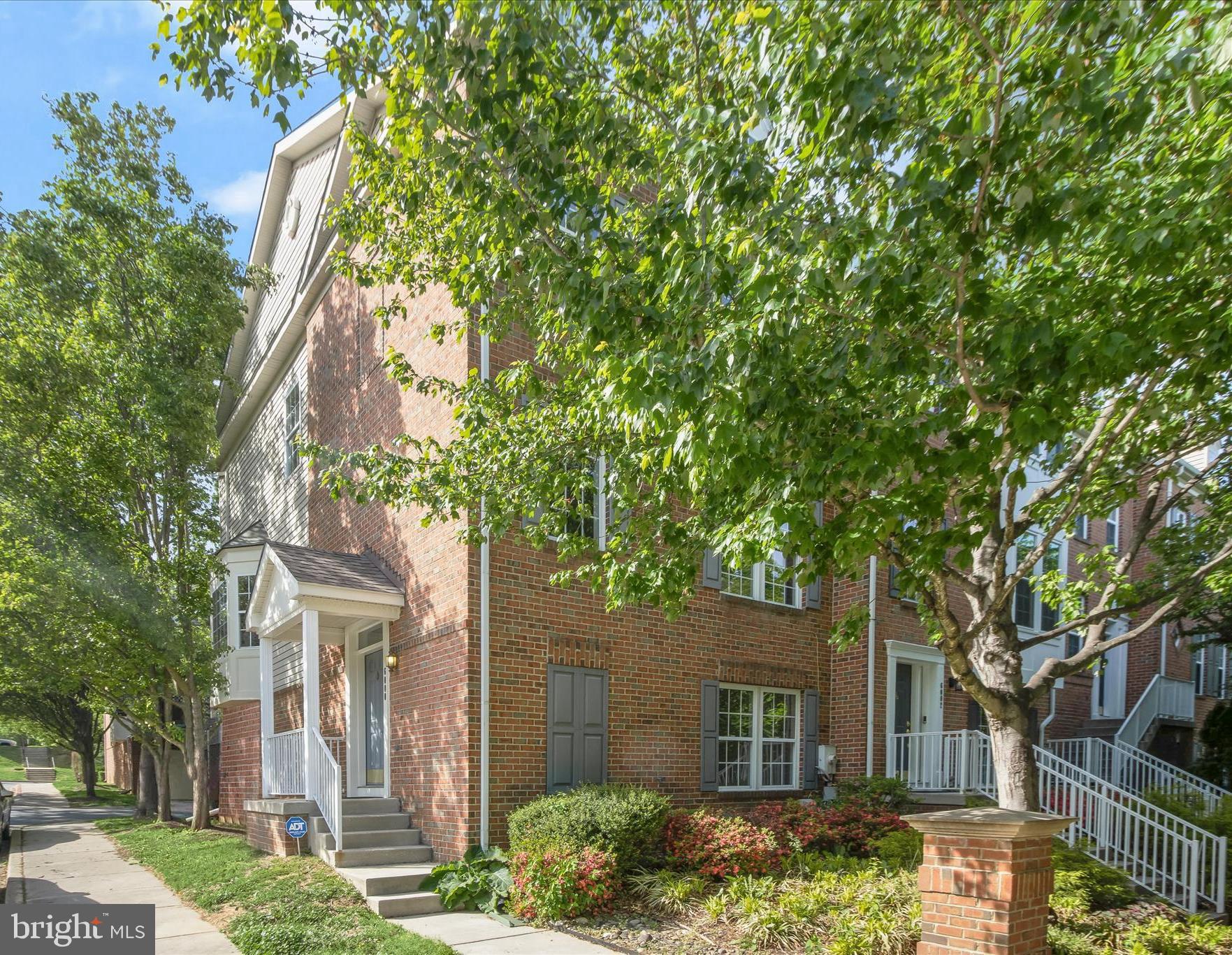 VILLAGE OF RIVER HILL - Residential