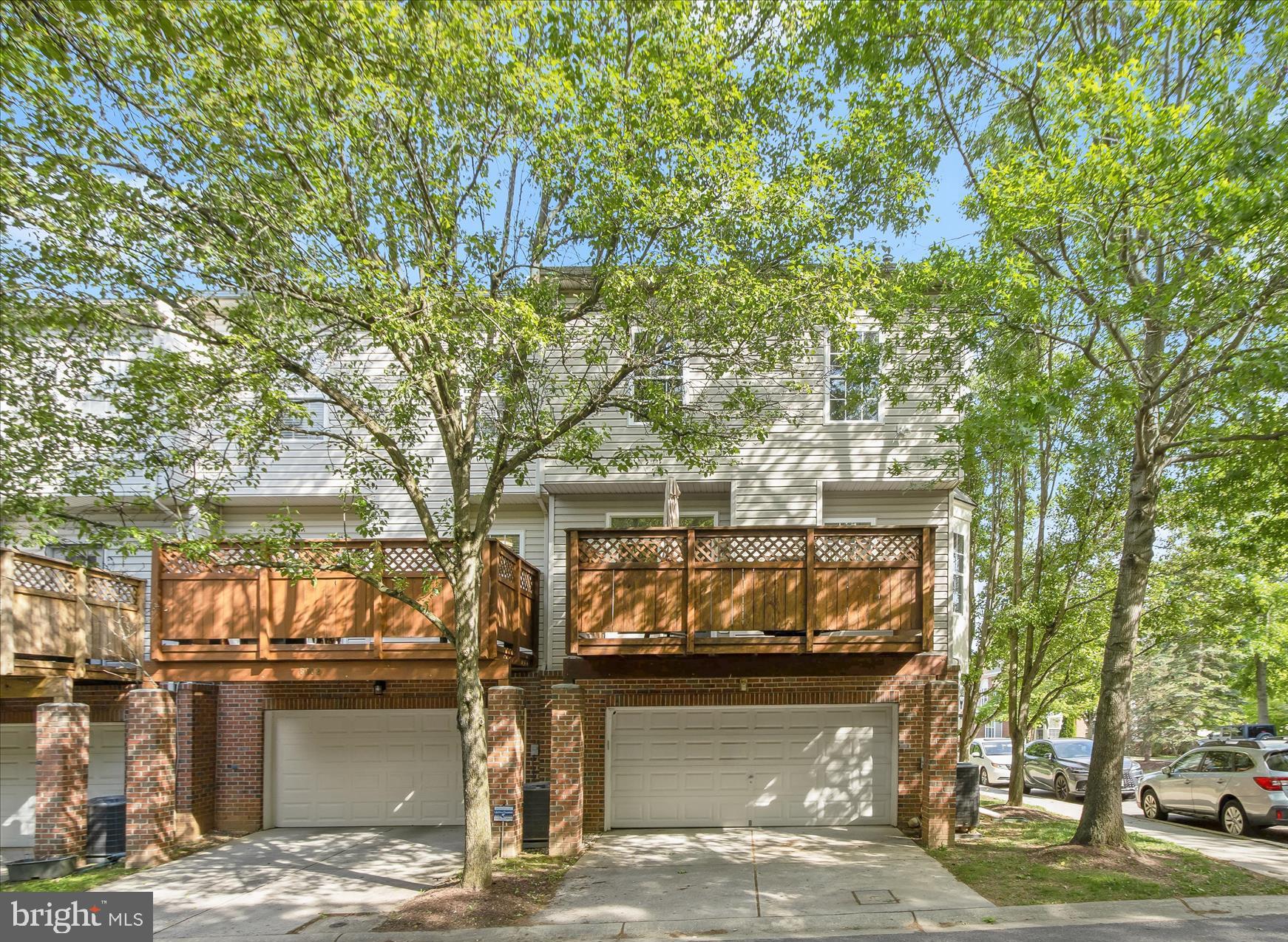 VILLAGE OF RIVER HILL - Residential