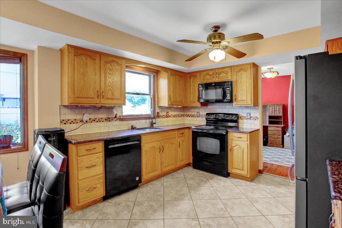 HEATHER KNOLL - Residential