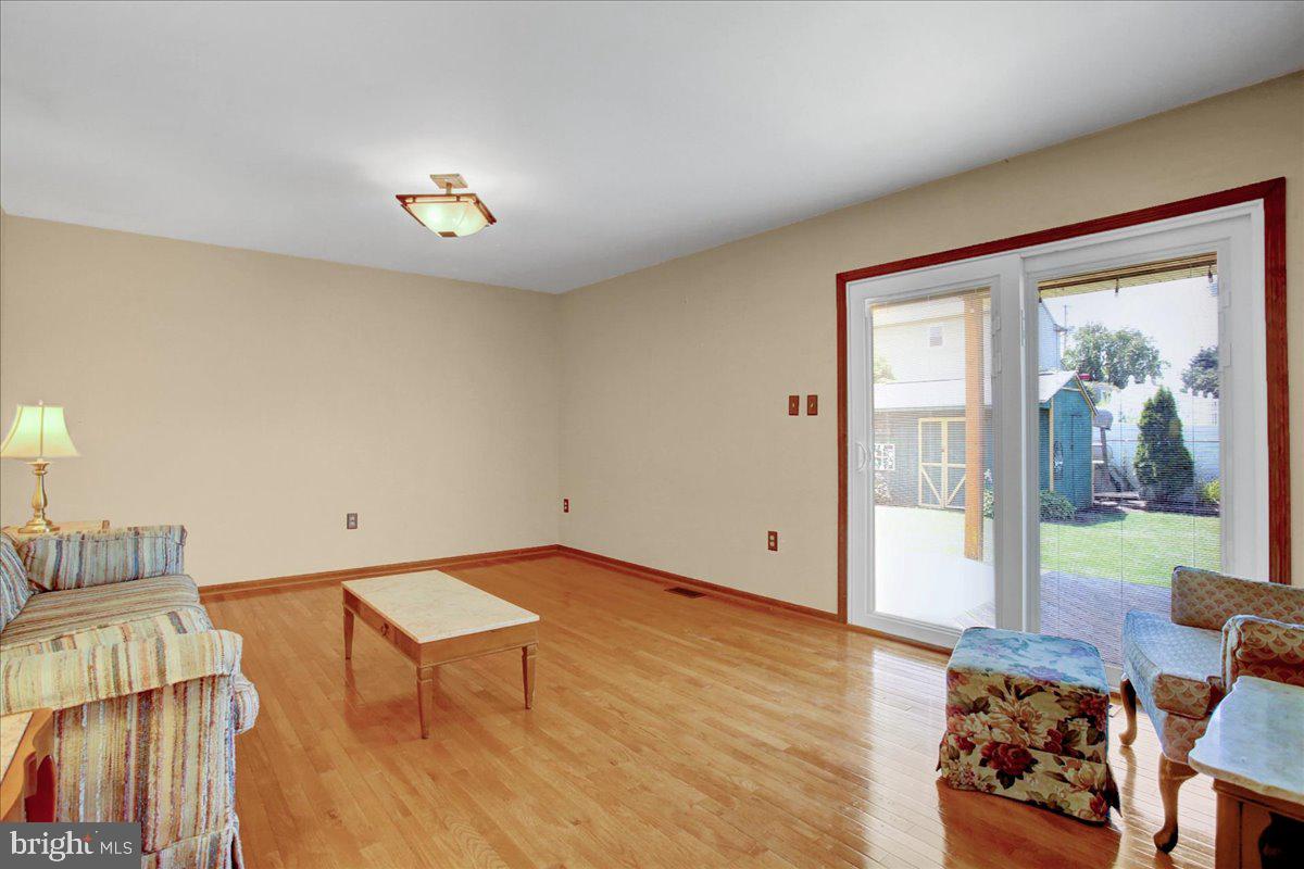 HEATHER KNOLL - Residential