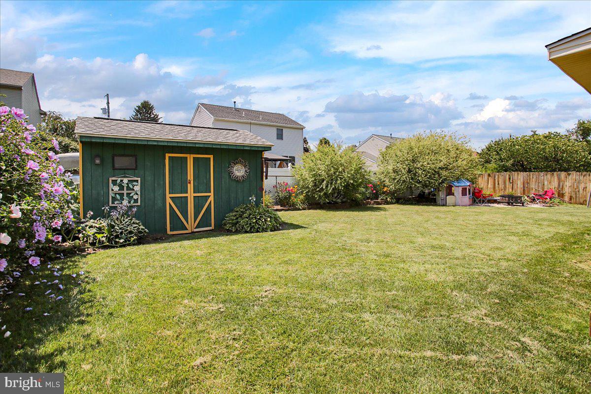 HEATHER KNOLL - Residential