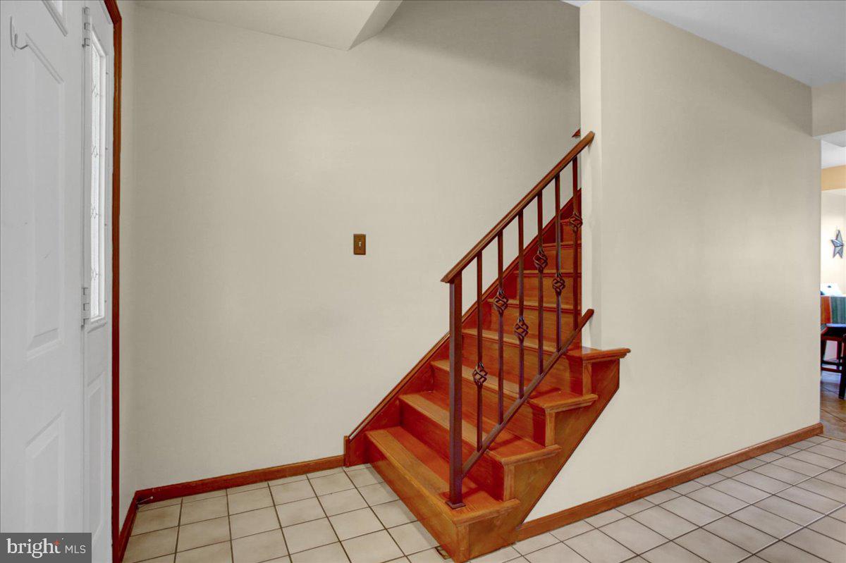 HEATHER KNOLL - Residential