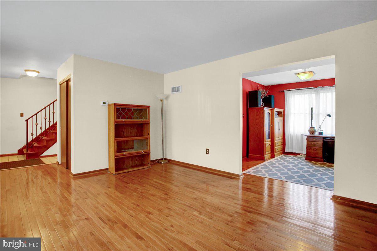 HEATHER KNOLL - Residential