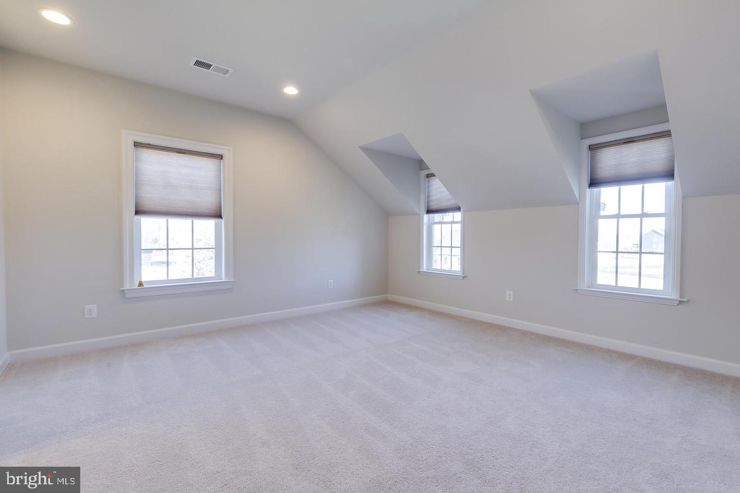 WILLOWSFORD - THE GREENS - Residential Lease