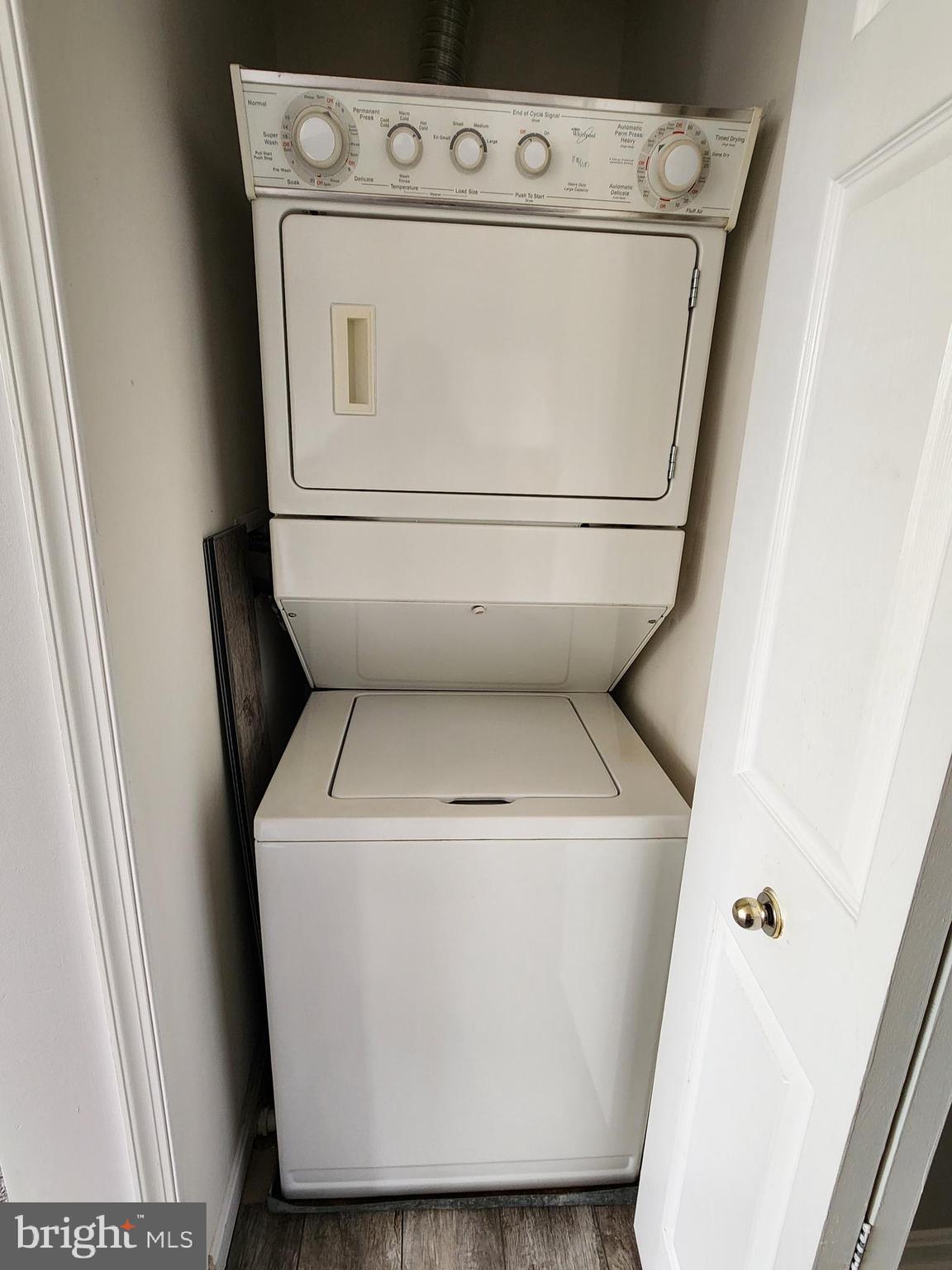 BOWIE TOWERS - Residential