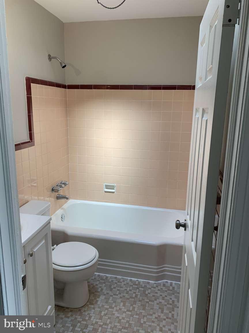 MAYFAIR (EAST) - Residential