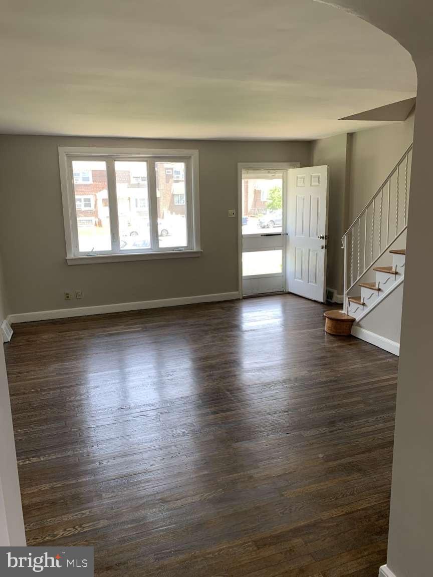 MAYFAIR (EAST) - Residential