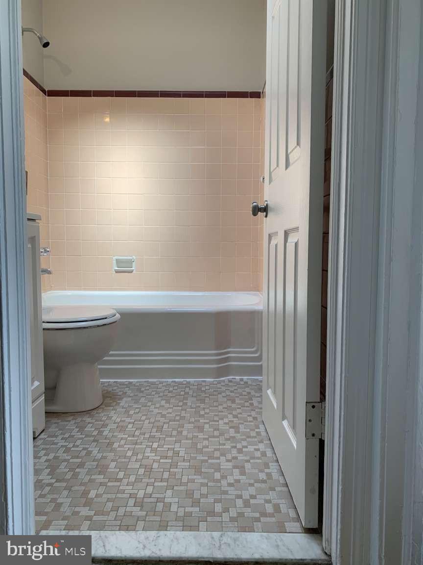 MAYFAIR (EAST) - Residential