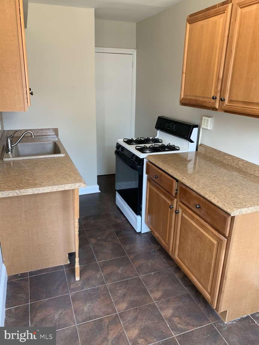 MAYFAIR (EAST) - Residential