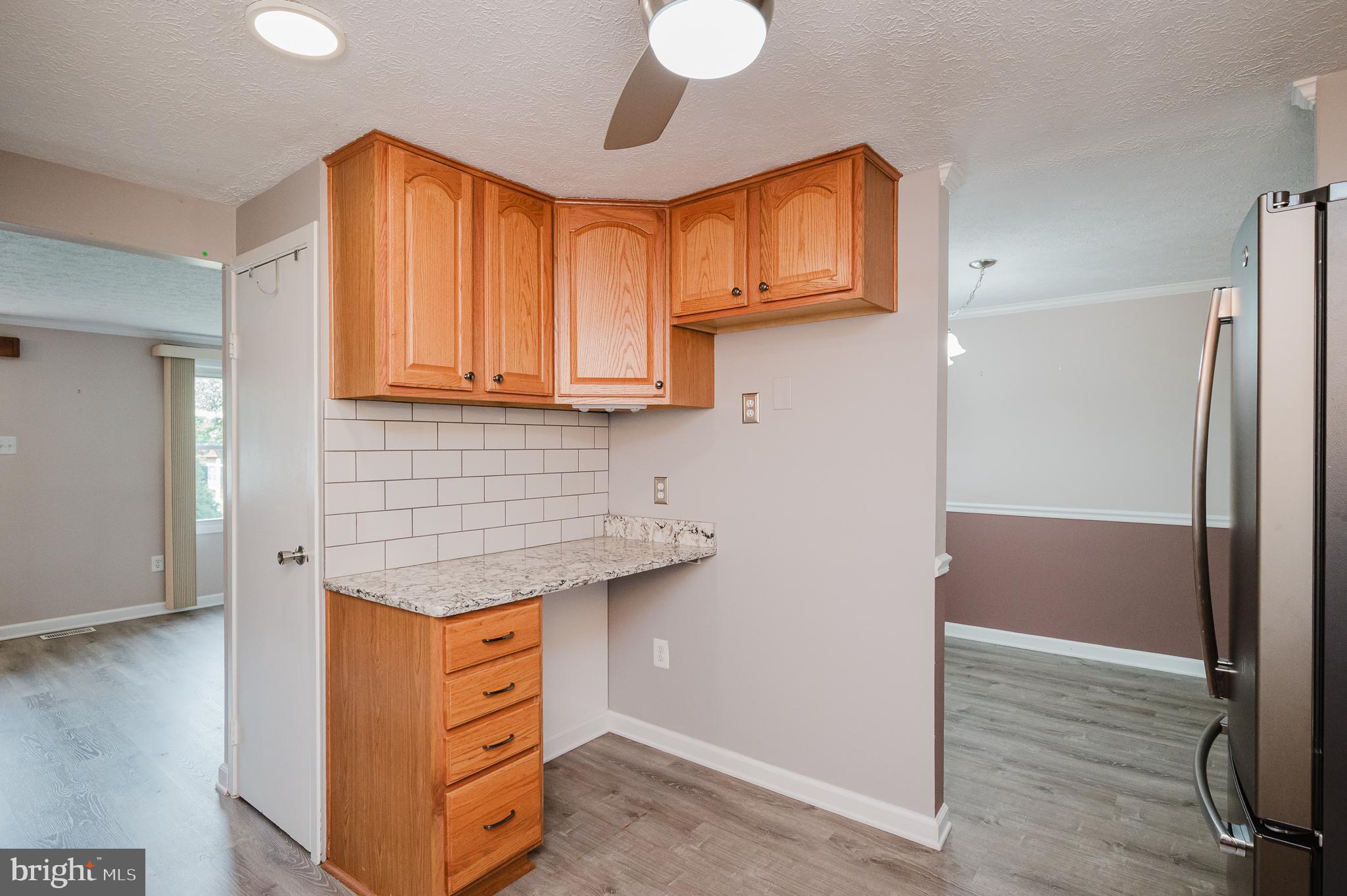 HALLFIELD MANOR - Residential