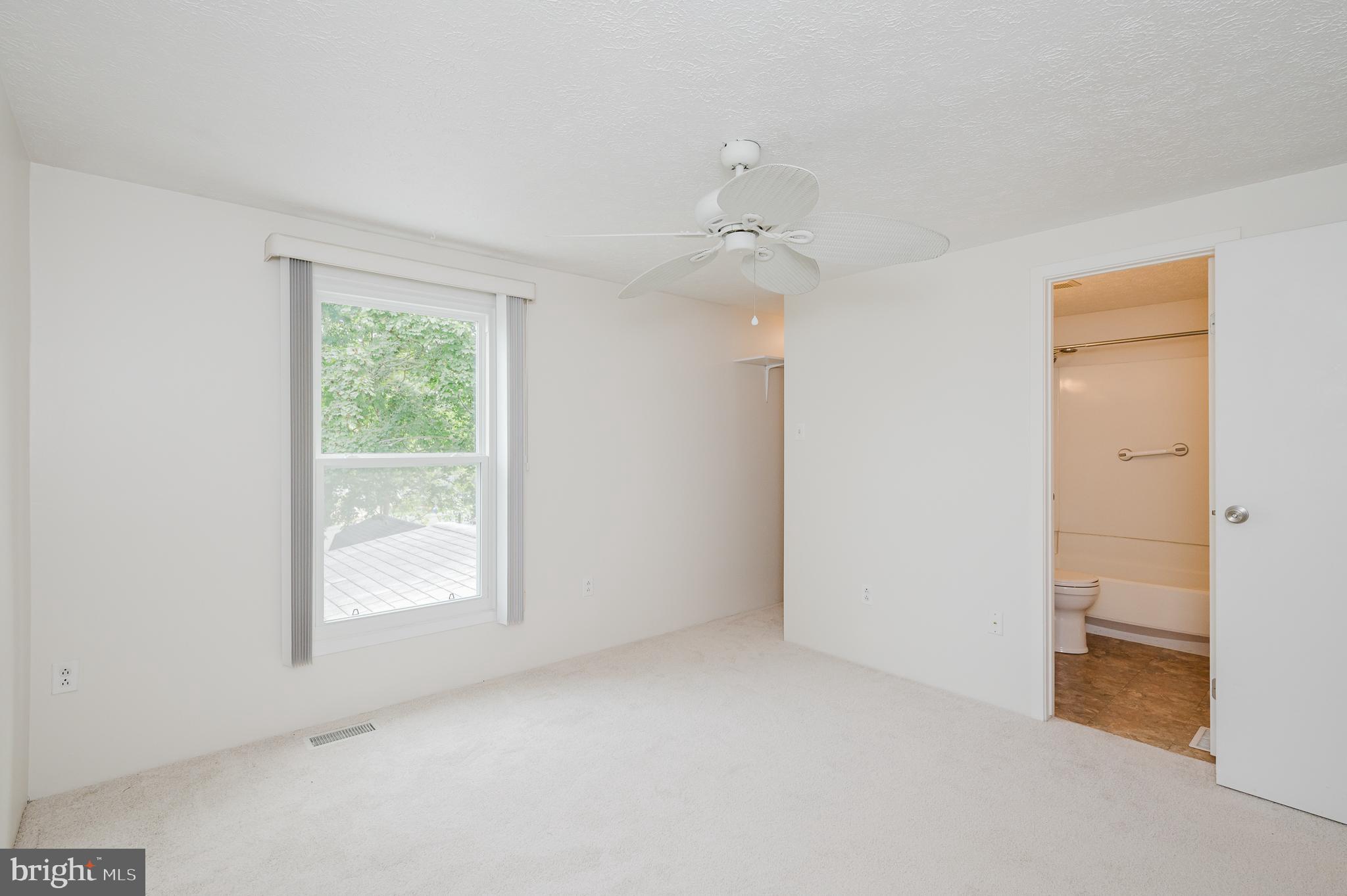 HALLFIELD MANOR - Residential