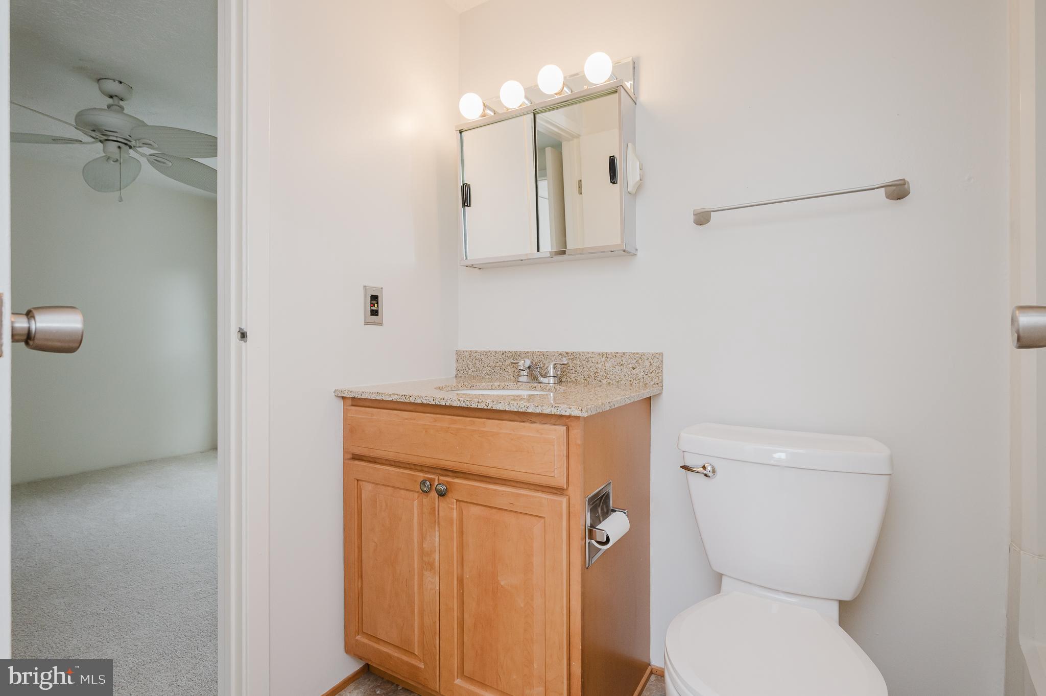 HALLFIELD MANOR - Residential