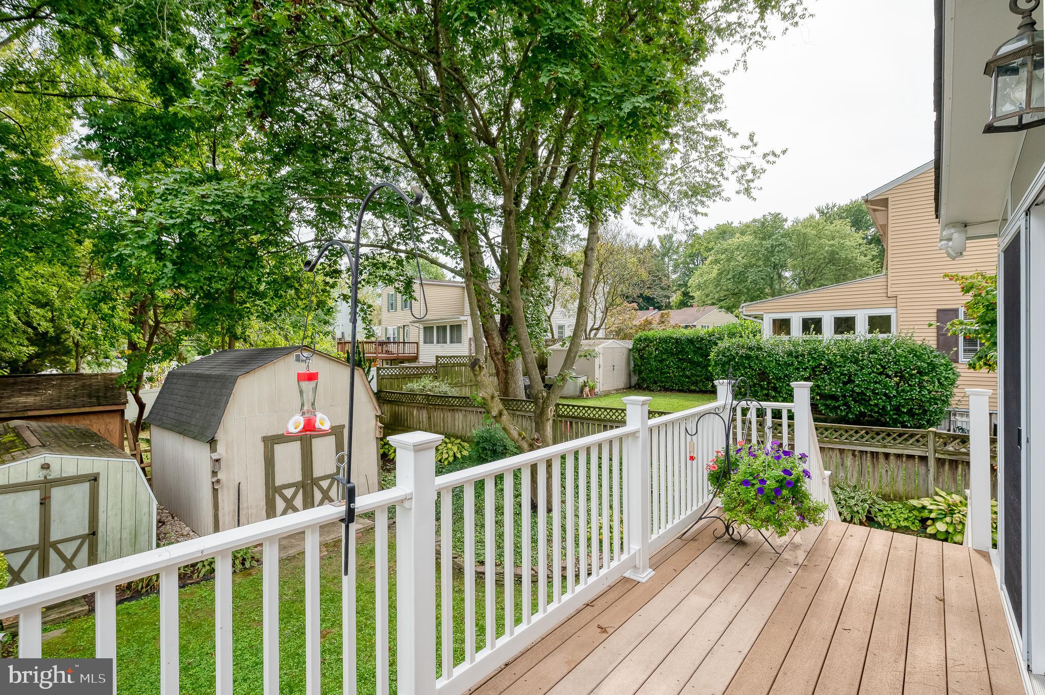 HALLFIELD MANOR - Residential