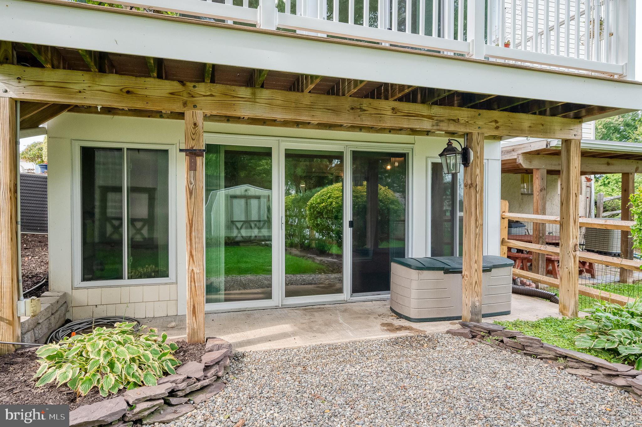 HALLFIELD MANOR - Residential