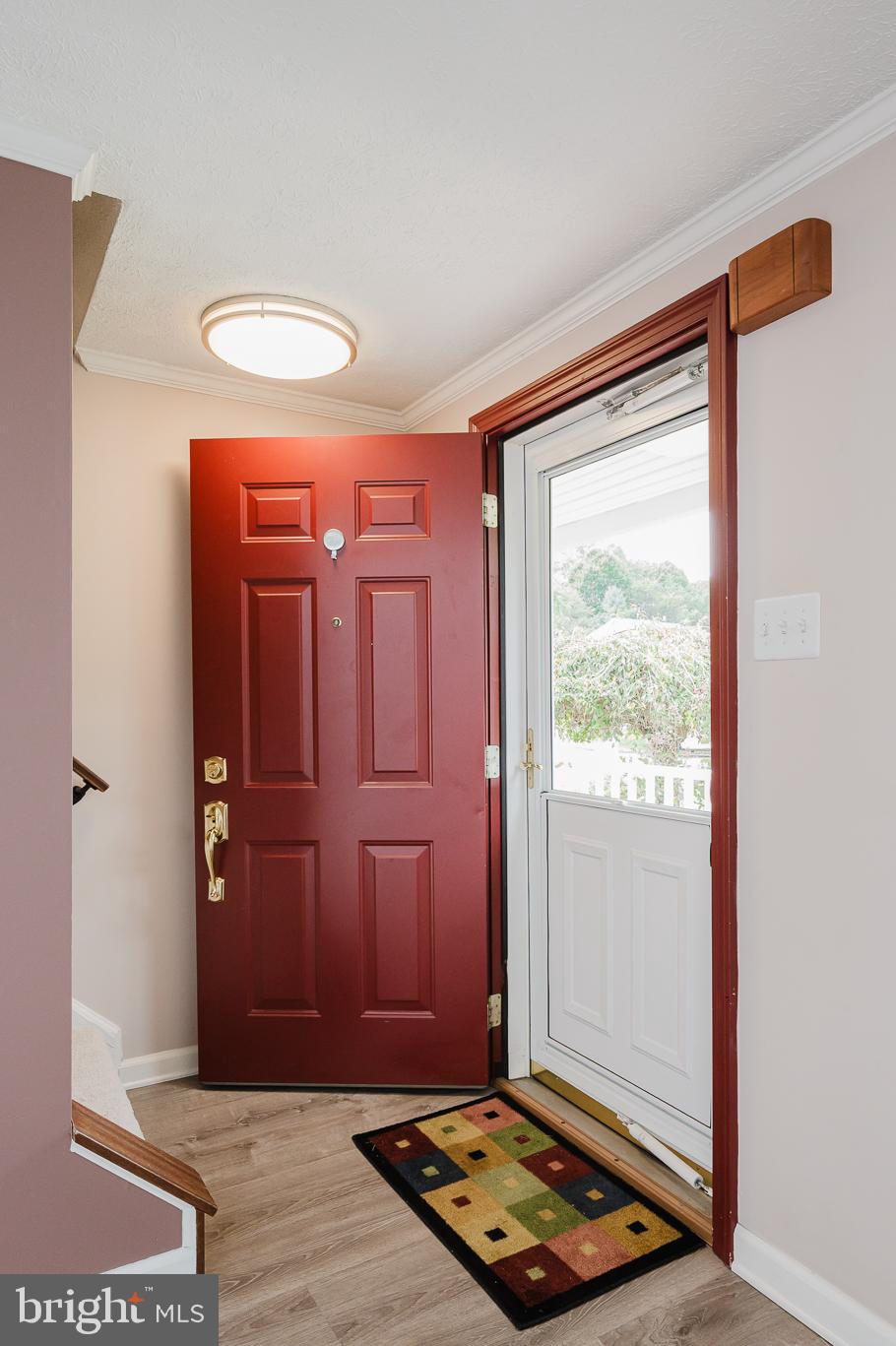 5 KNAVES COURT