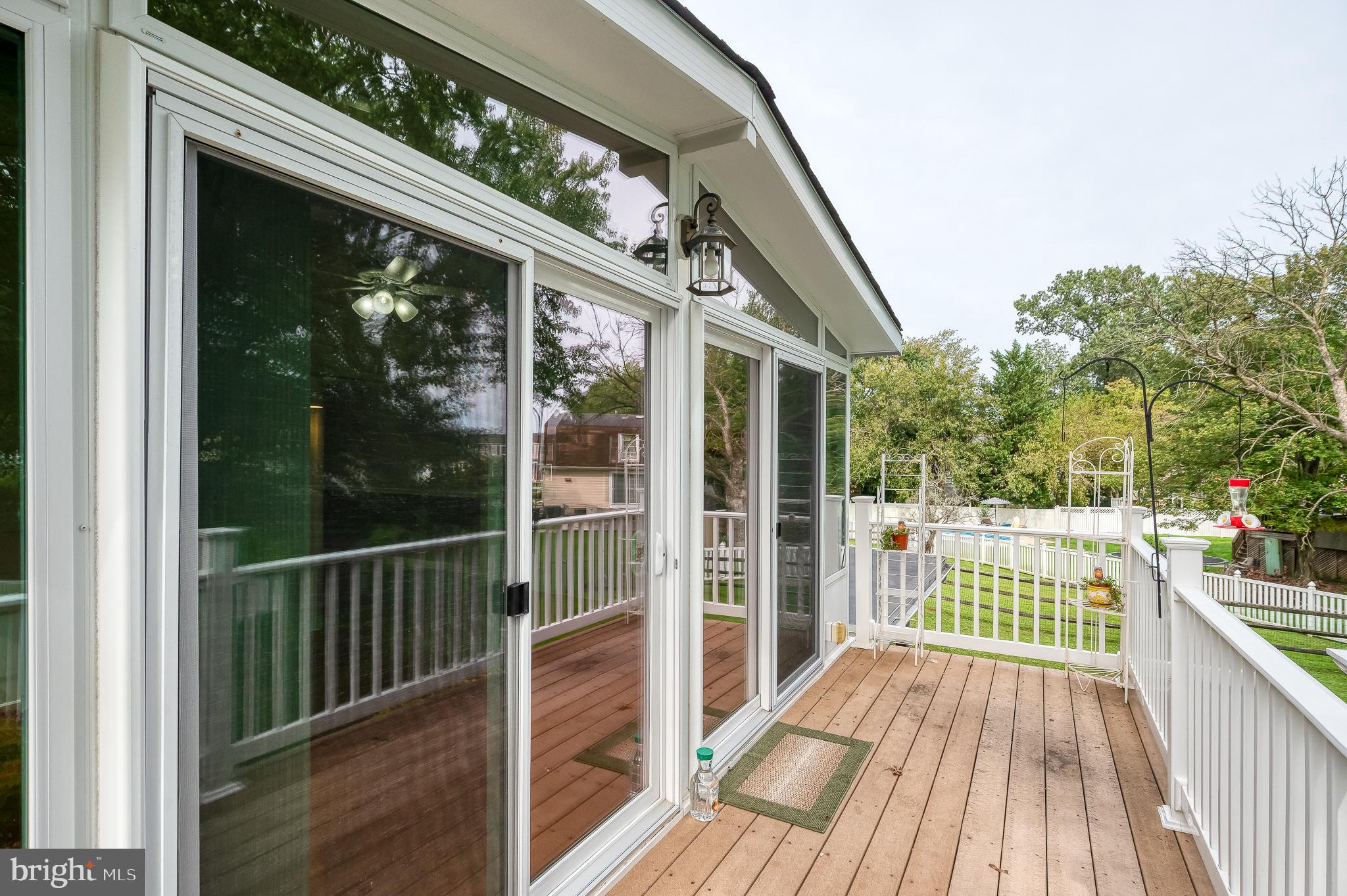 HALLFIELD MANOR - Residential