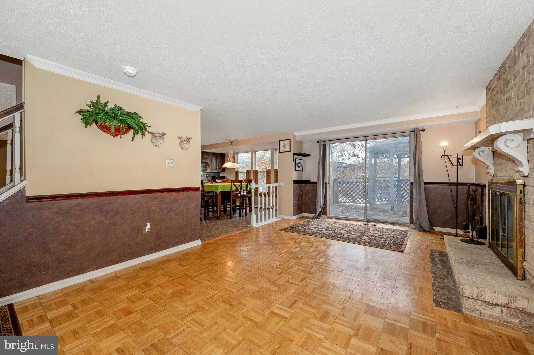 HILLCREST ORCHARDS - Residential