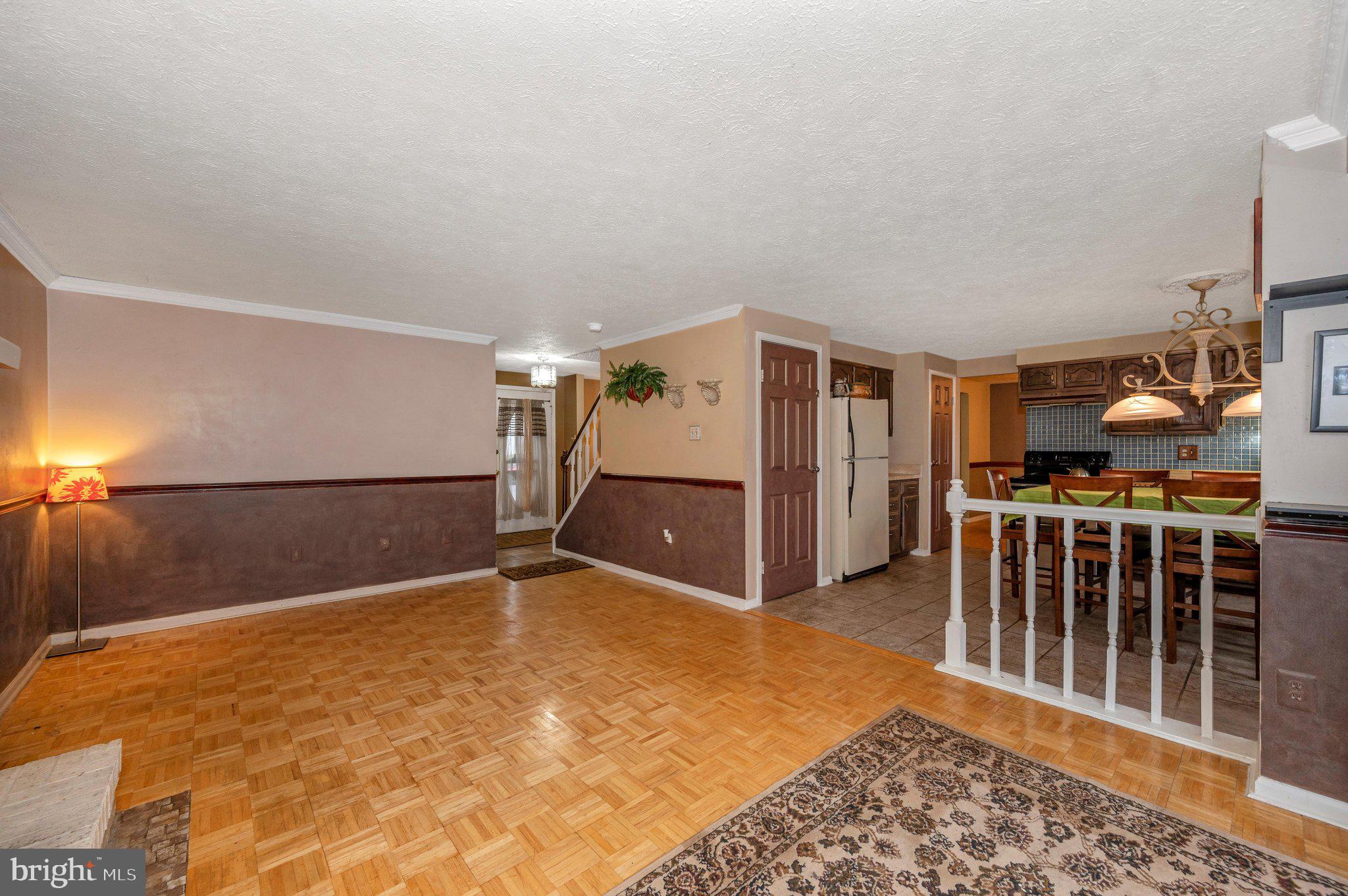 HILLCREST ORCHARDS - Residential