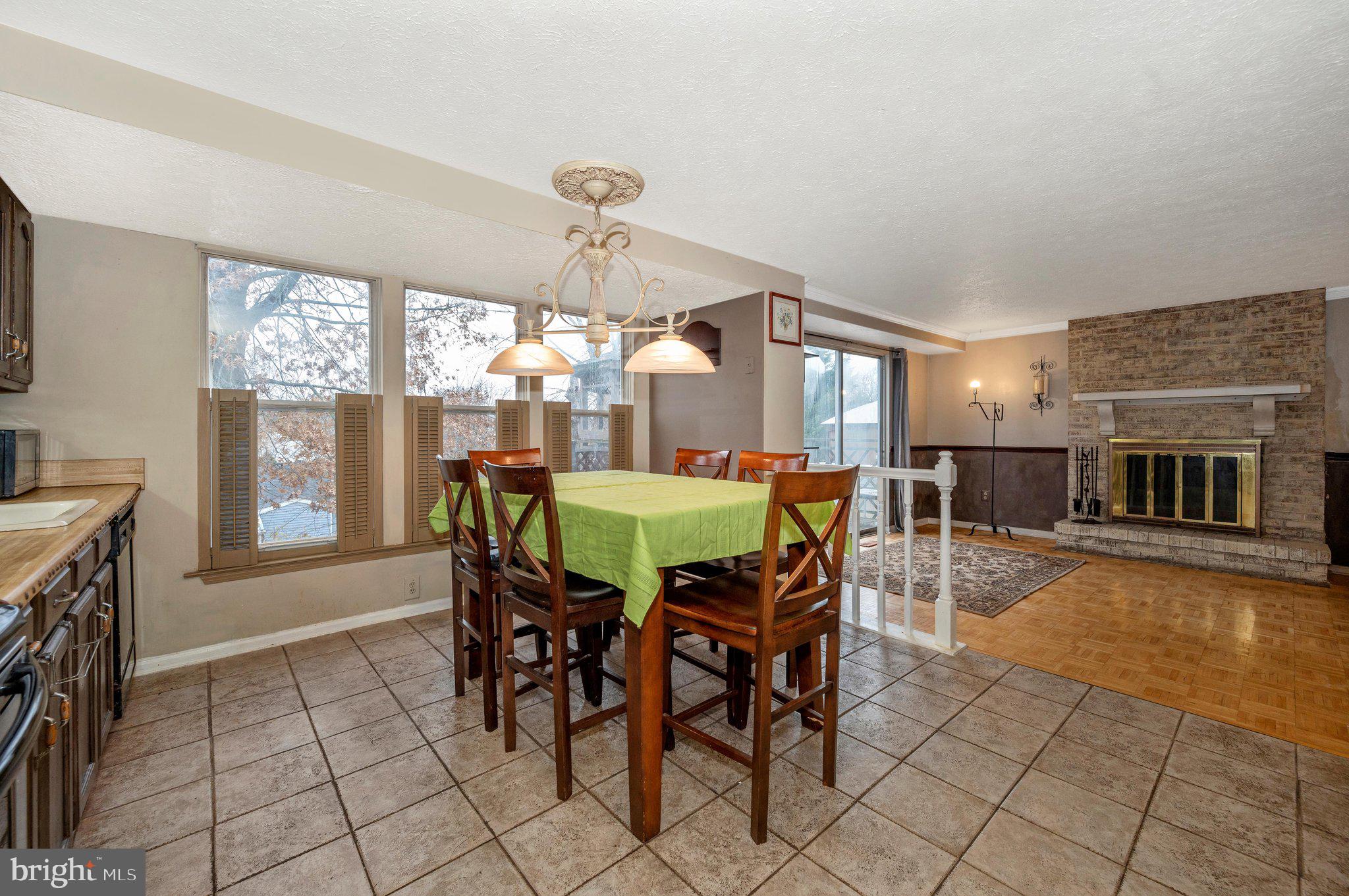 HILLCREST ORCHARDS - Residential