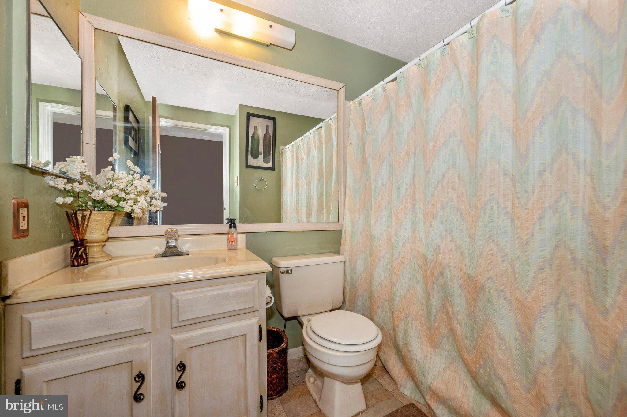 HILLCREST ORCHARDS - Residential