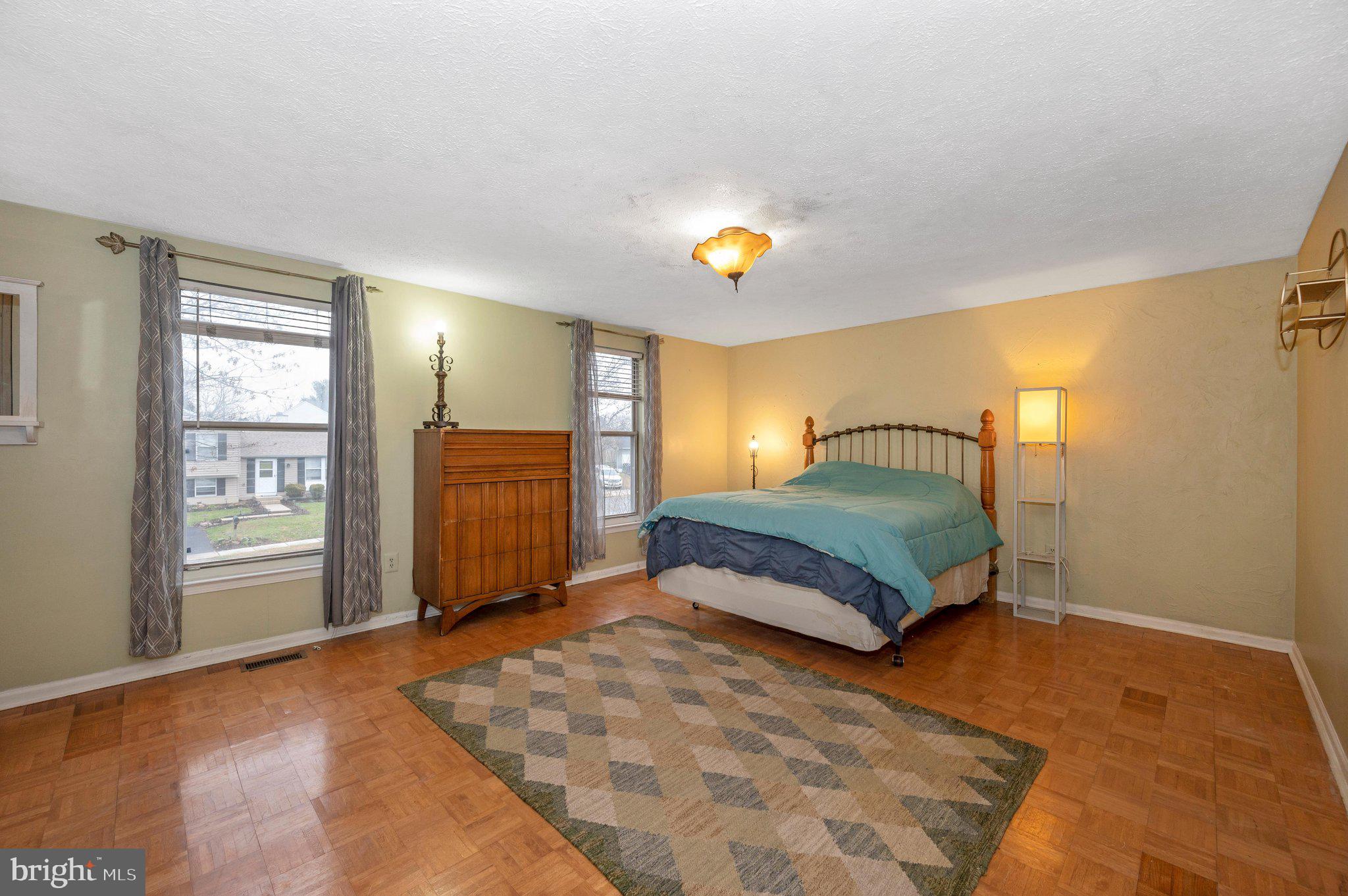 HILLCREST ORCHARDS - Residential