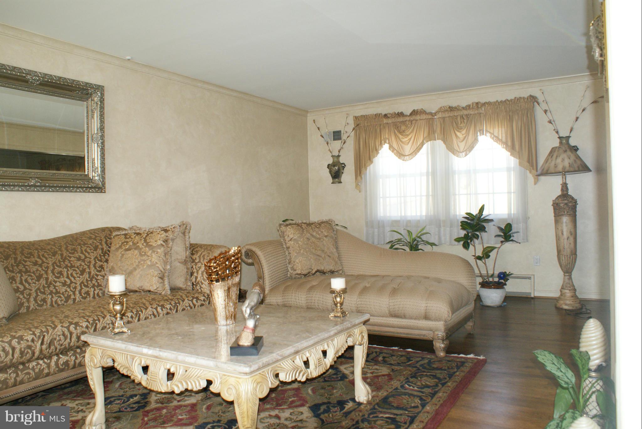 SPRINGBROOK KNOLLS - Residential