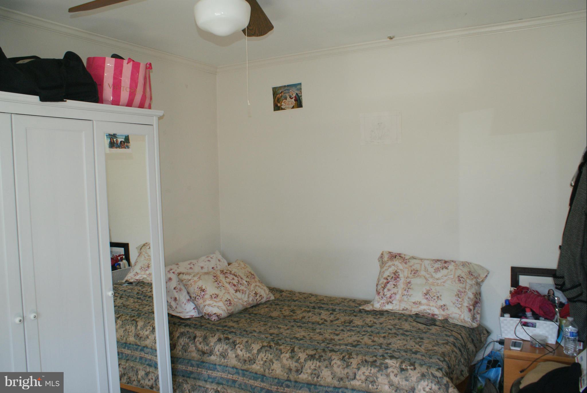 SPRINGBROOK KNOLLS - Residential