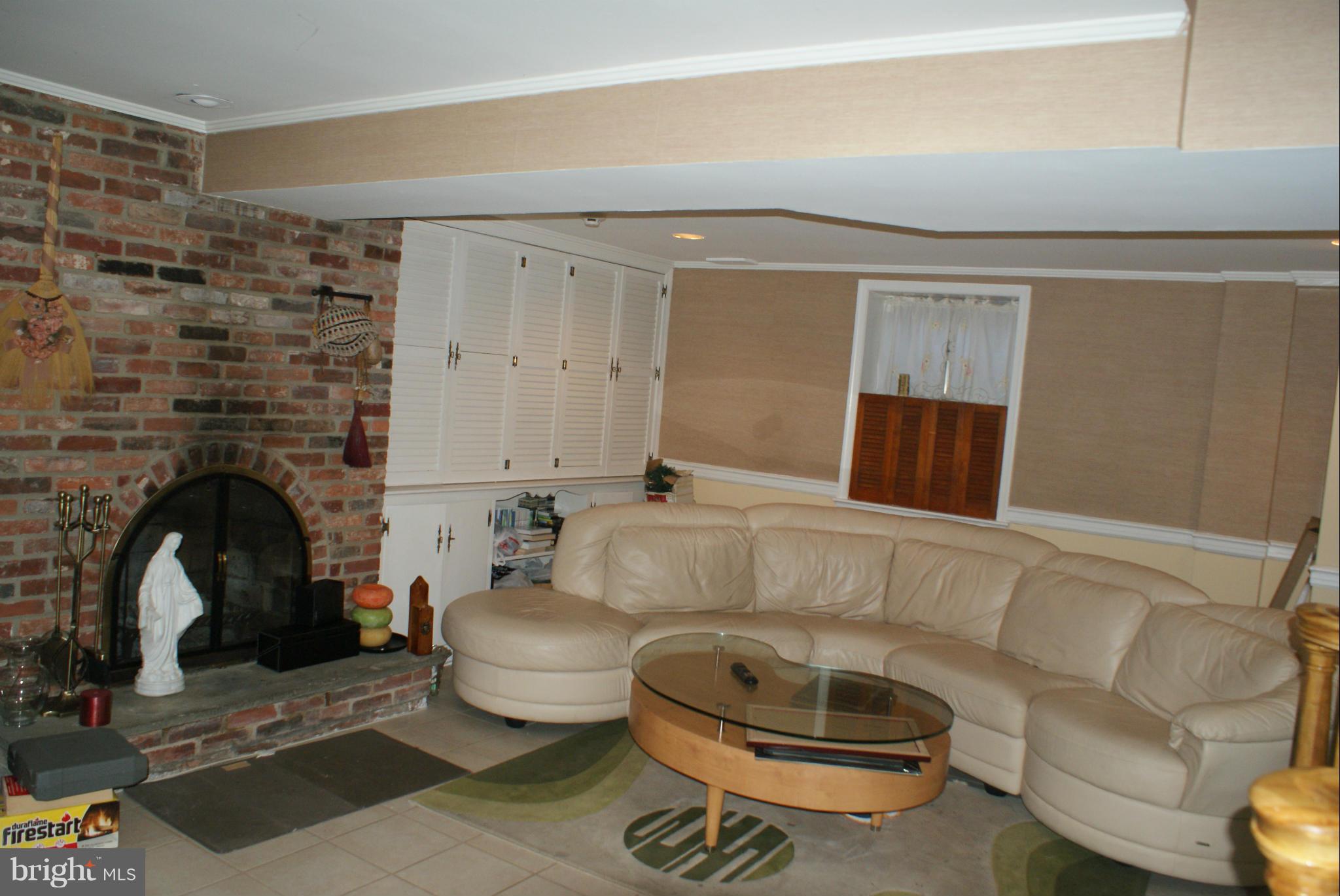 SPRINGBROOK KNOLLS - Residential