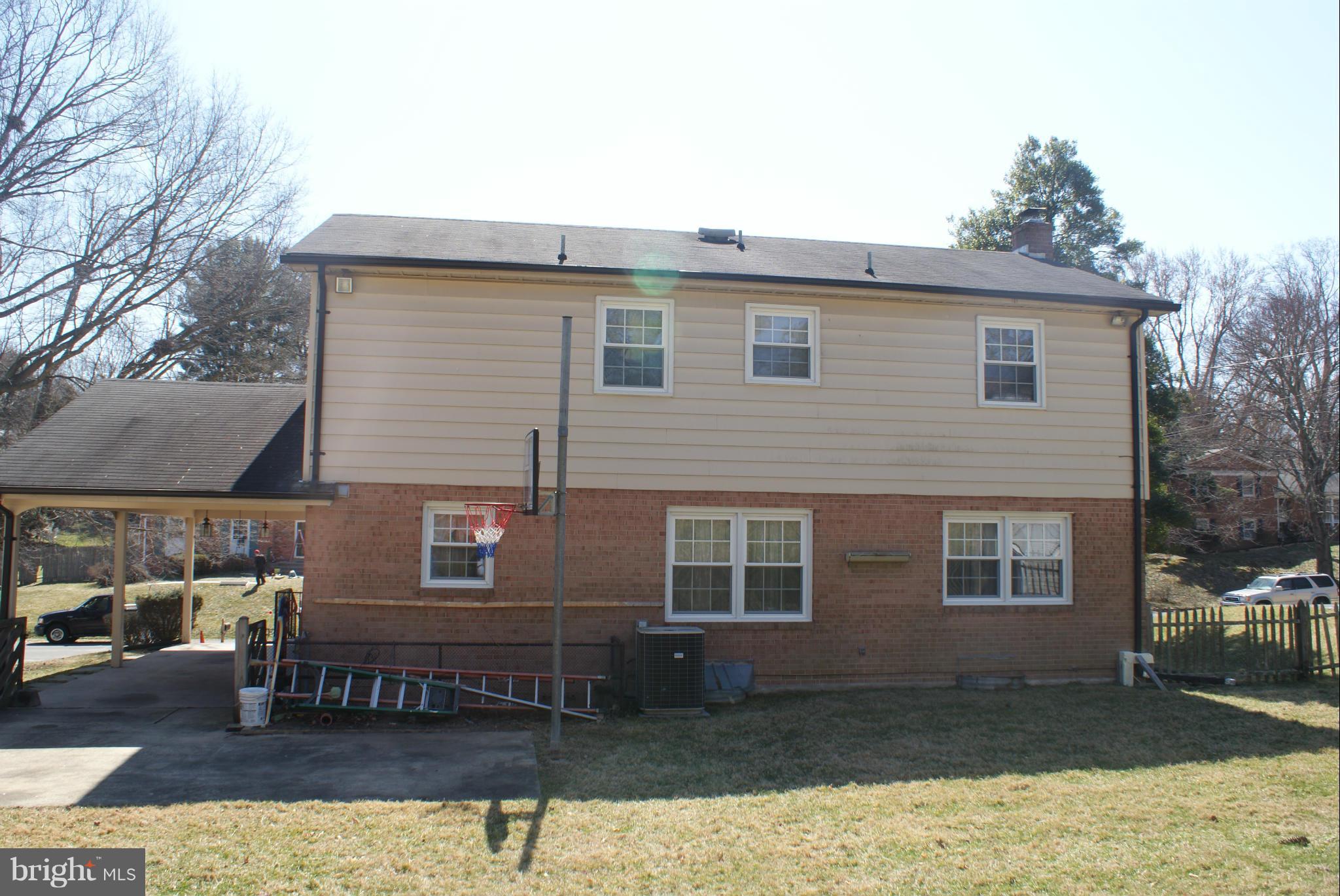 SPRINGBROOK KNOLLS - Residential