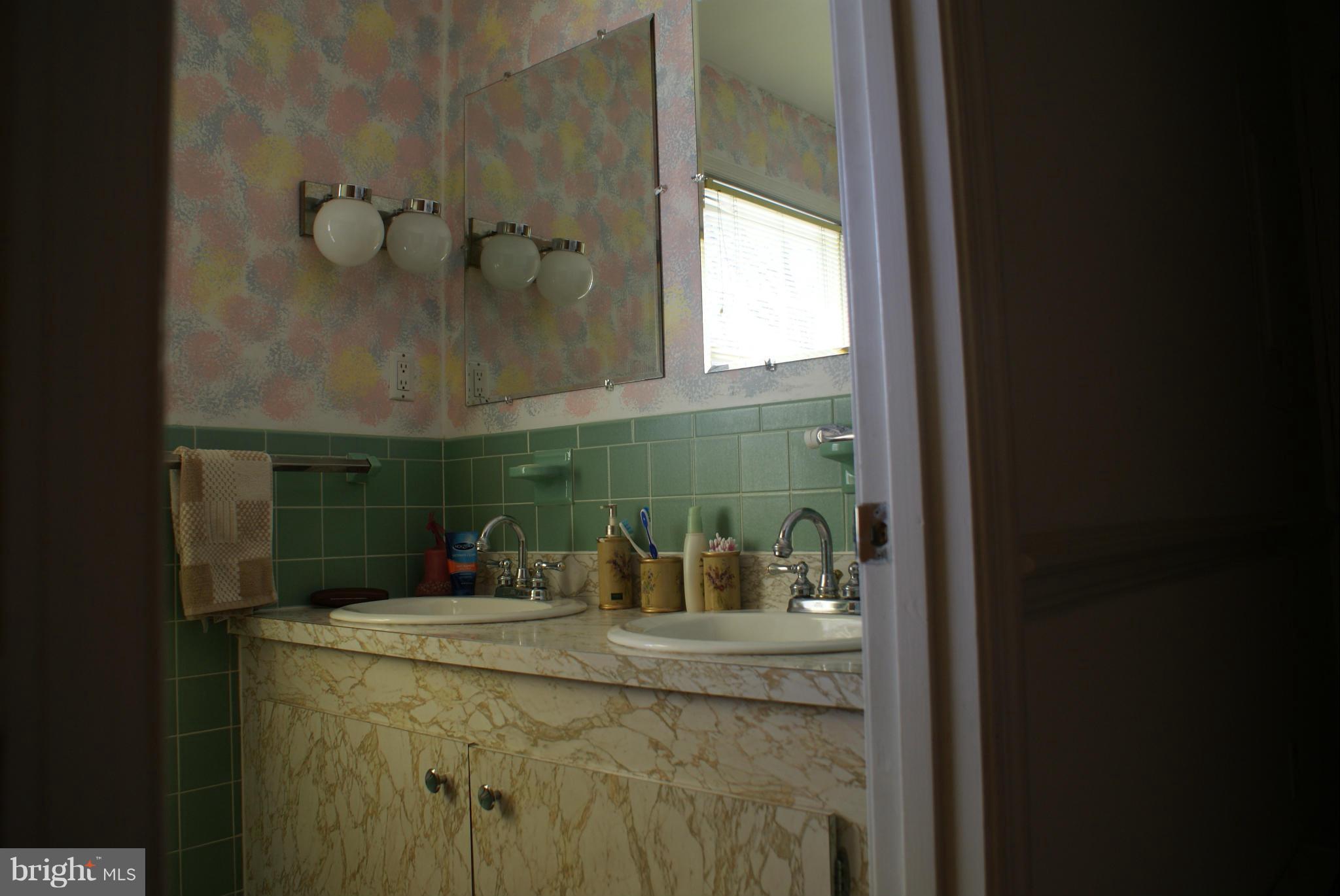 SPRINGBROOK KNOLLS - Residential