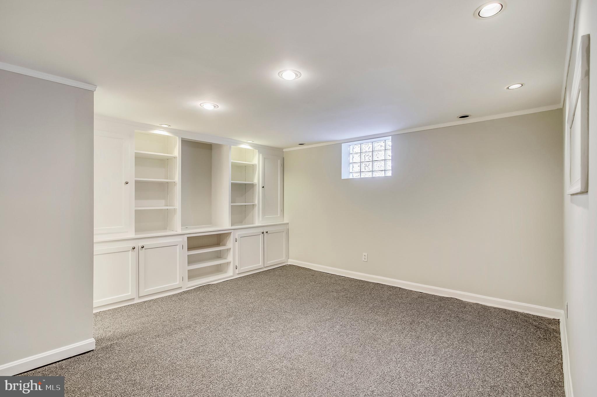 AIGBURTH - Residential