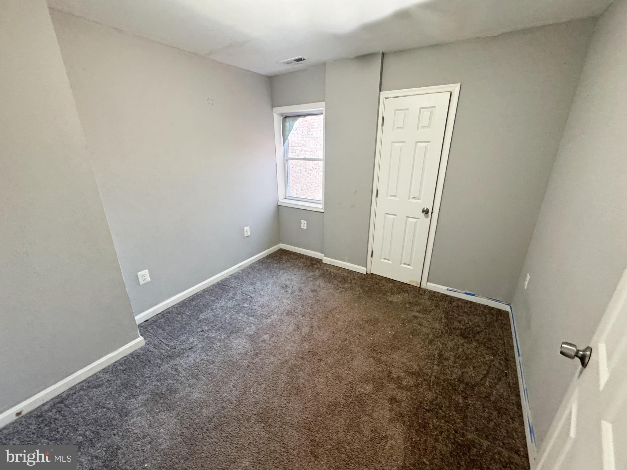 EVERGREEN LAWN - Residential