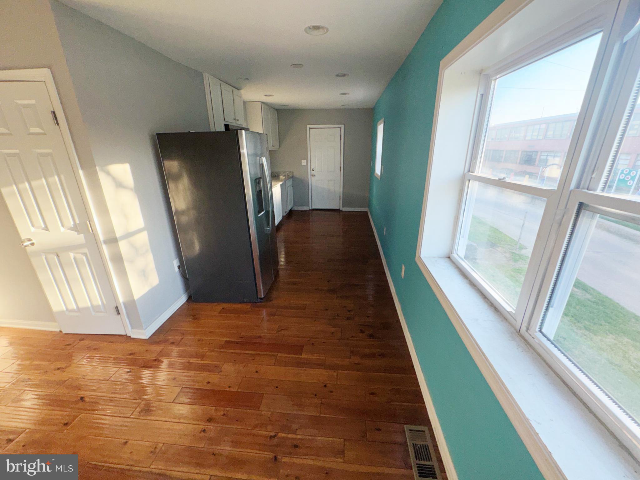 EVERGREEN LAWN - Residential