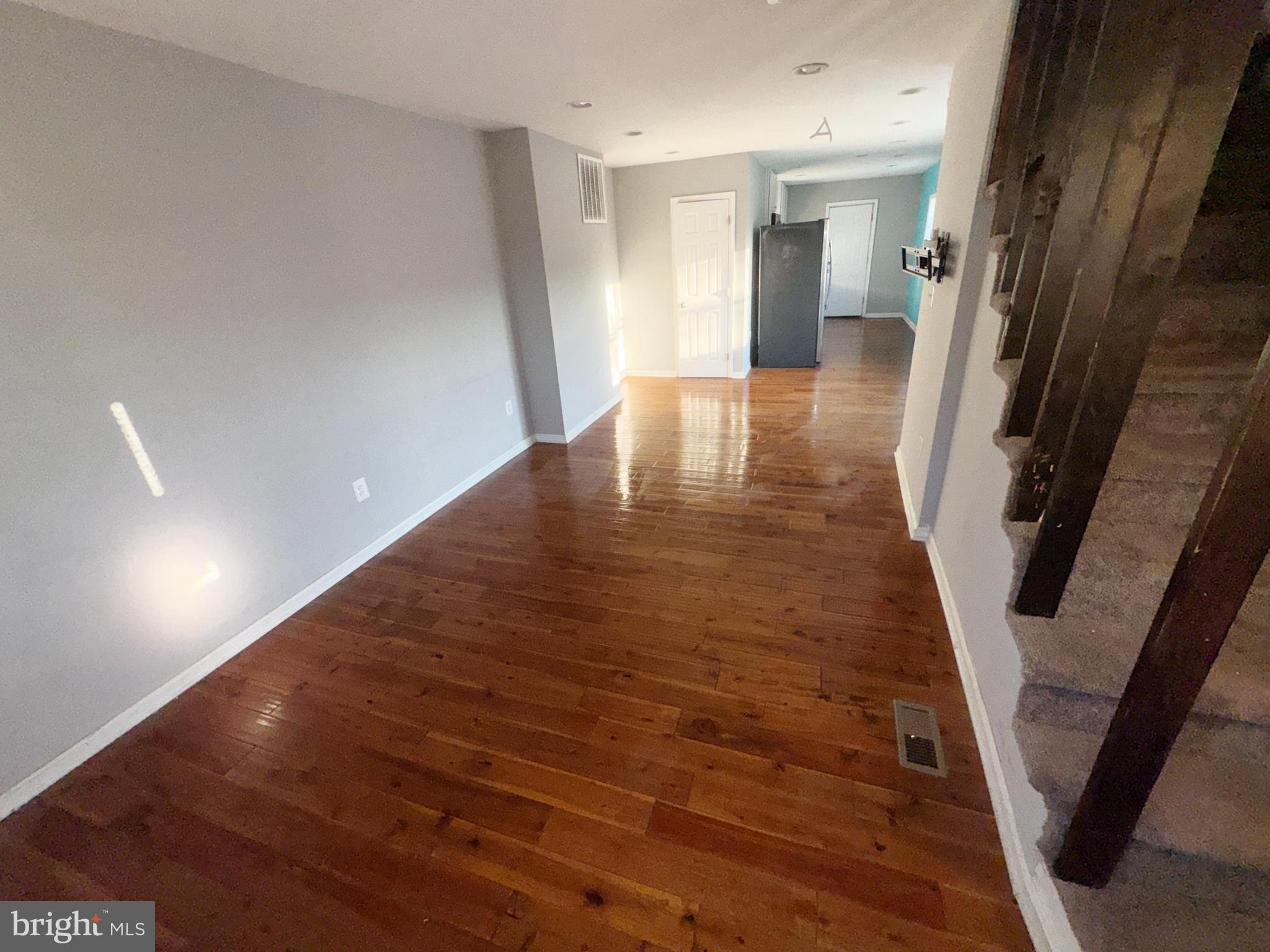 EVERGREEN LAWN - Residential