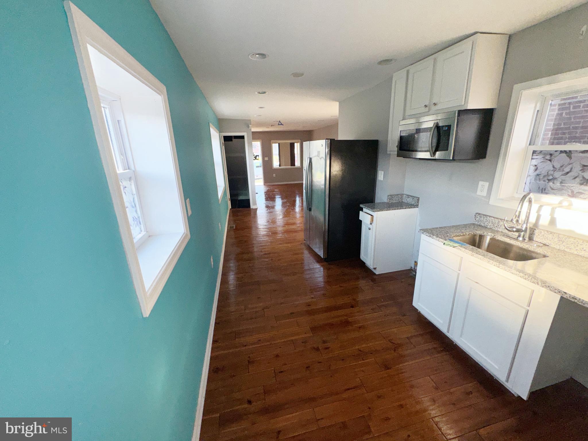 EVERGREEN LAWN - Residential