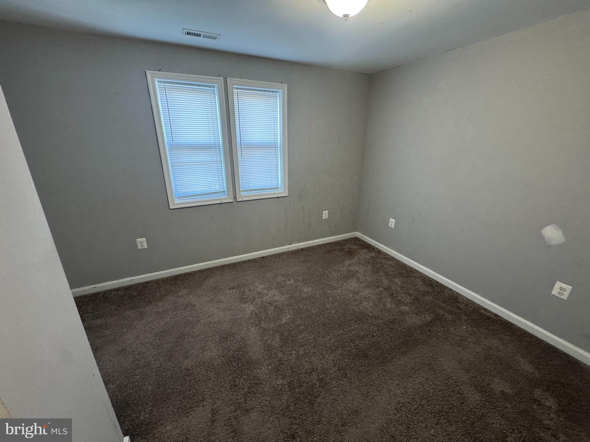 EVERGREEN LAWN - Residential