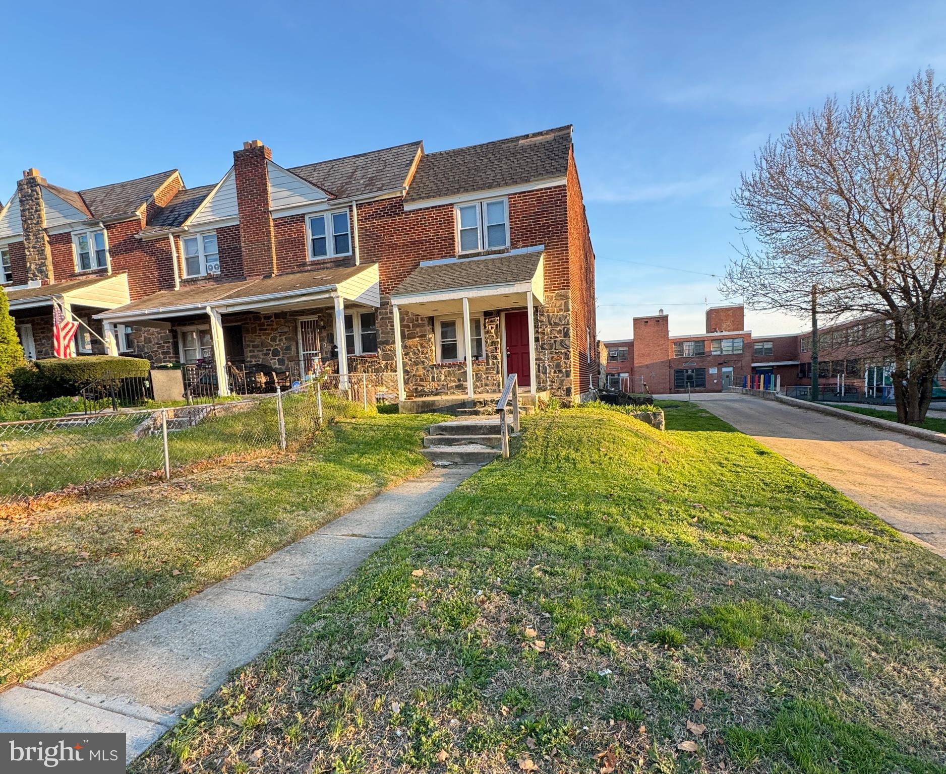 EVERGREEN LAWN - Residential