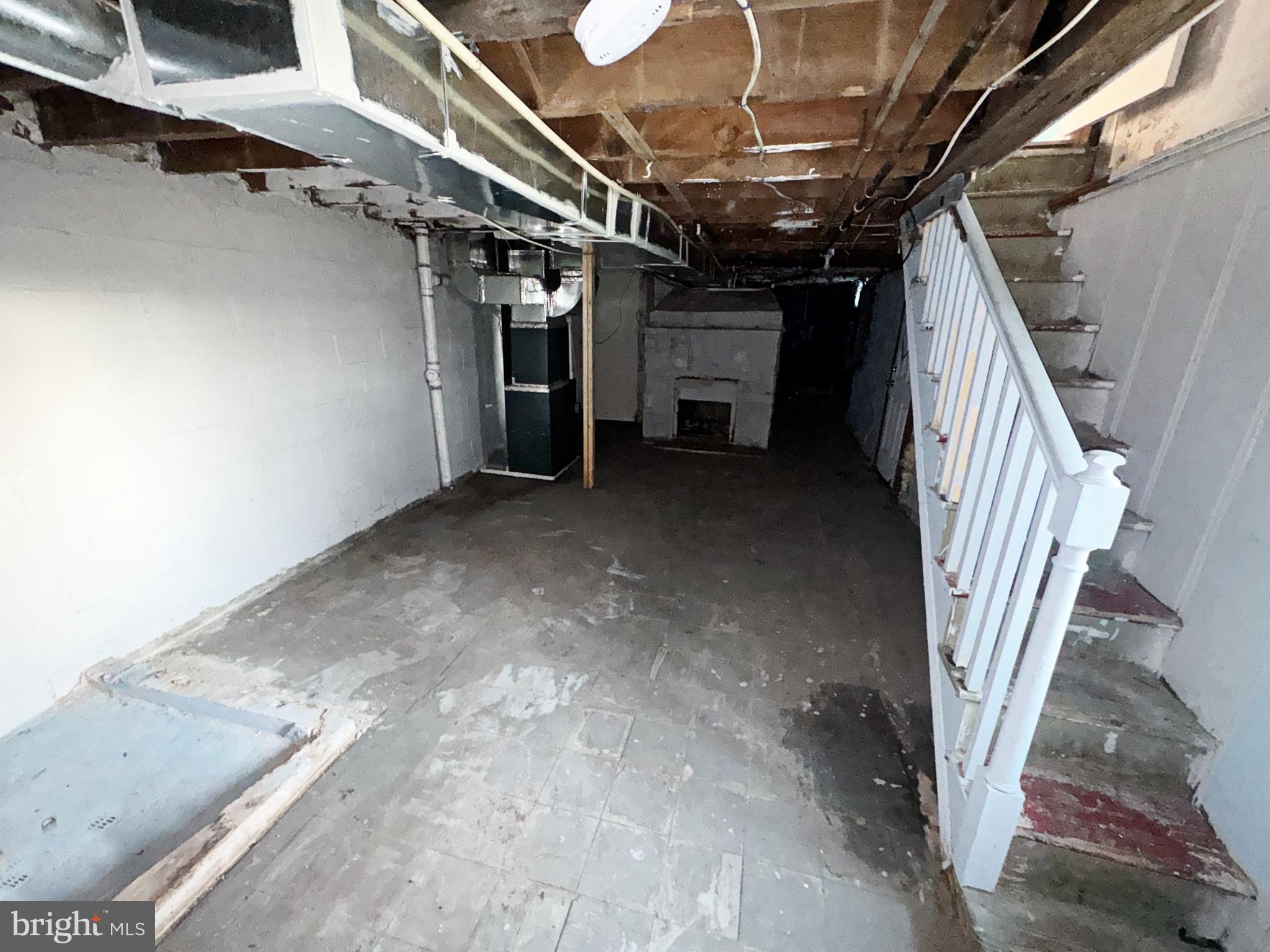 EVERGREEN LAWN - Residential