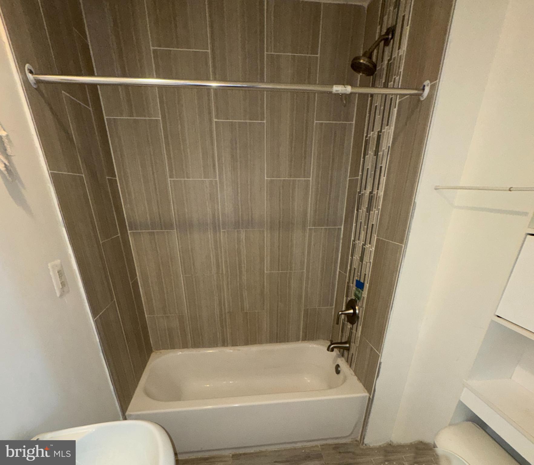 EVERGREEN LAWN - Residential