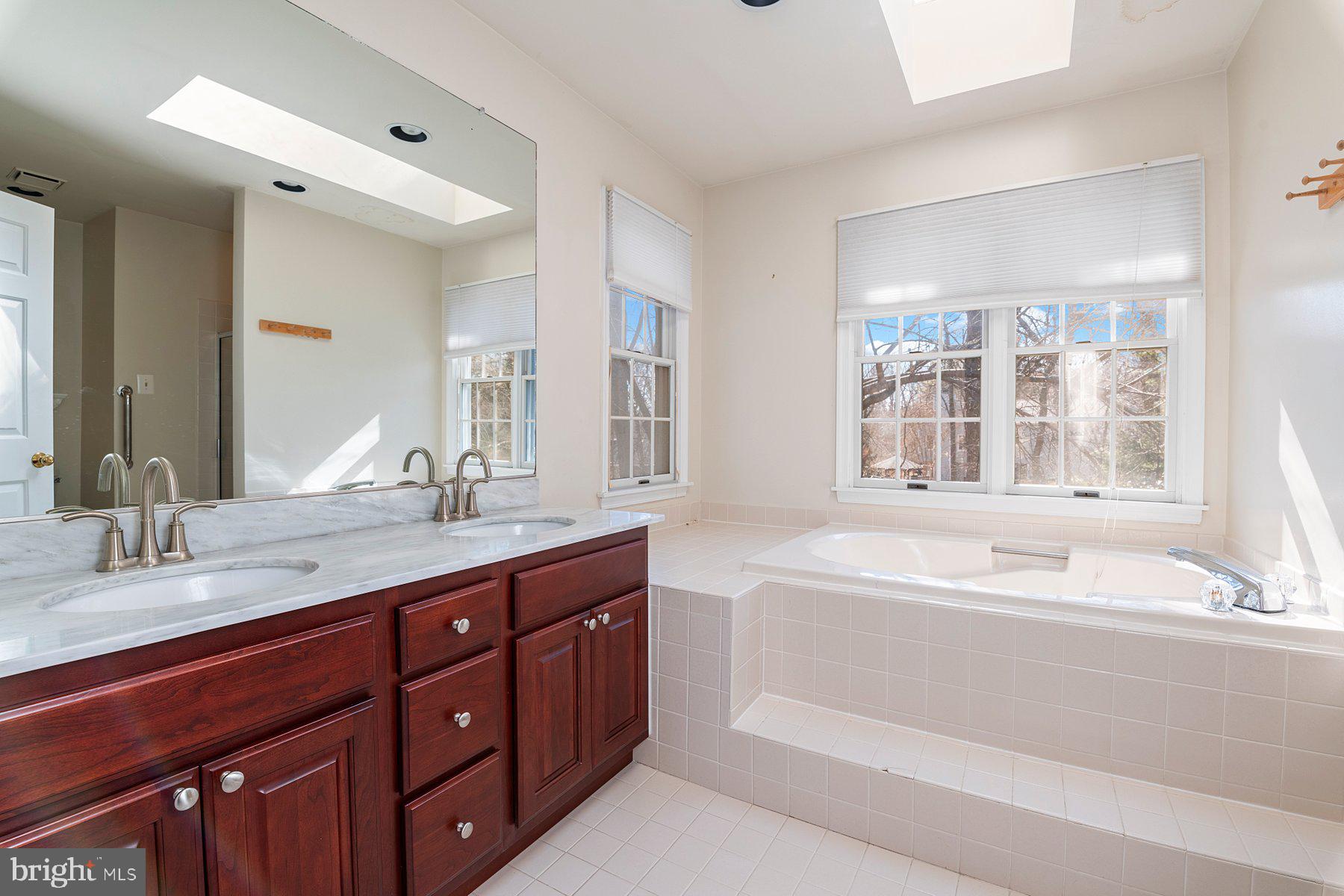 VILLAGE OF HICKORY RIDGE - Residential