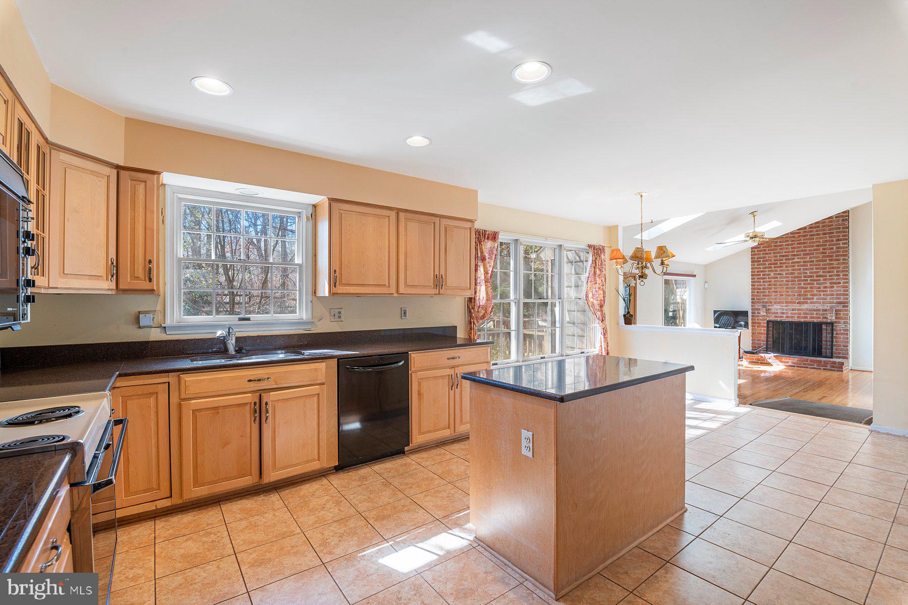 VILLAGE OF HICKORY RIDGE - Residential