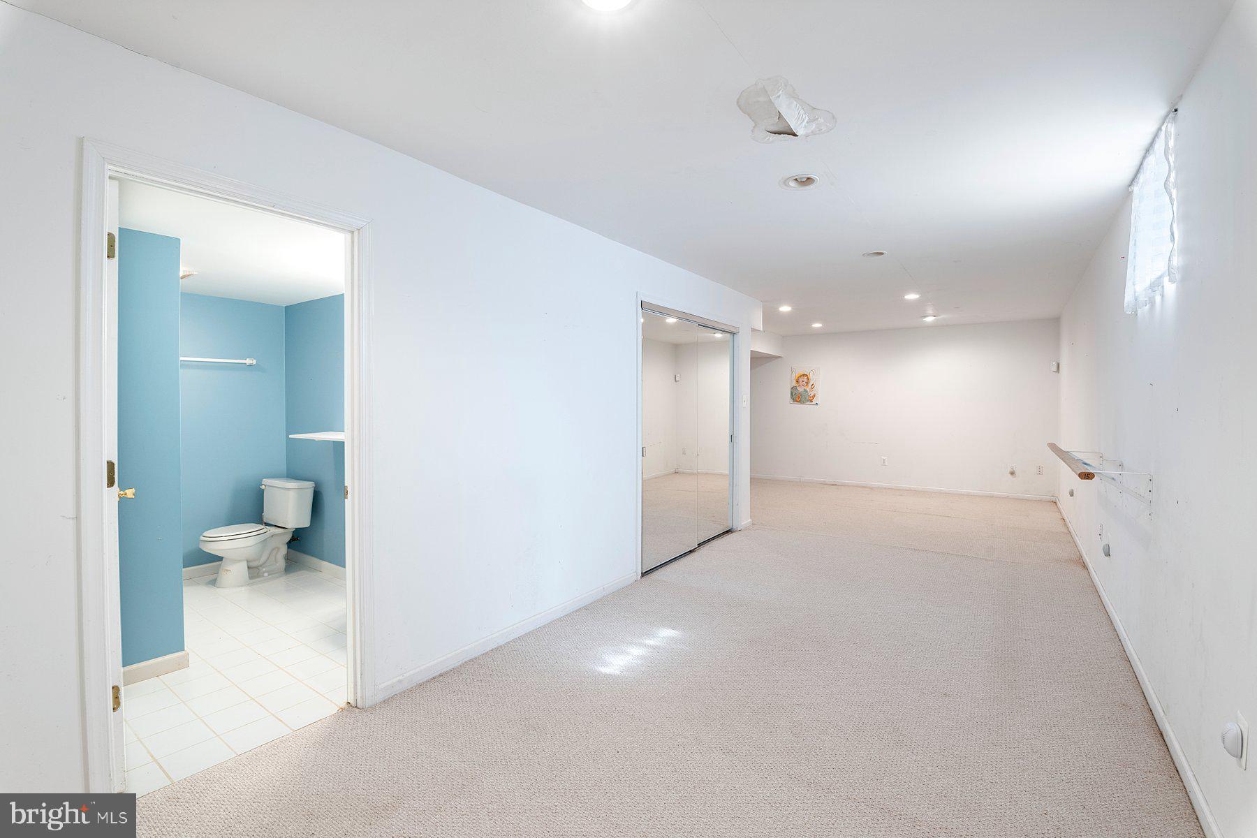 VILLAGE OF HICKORY RIDGE - Residential