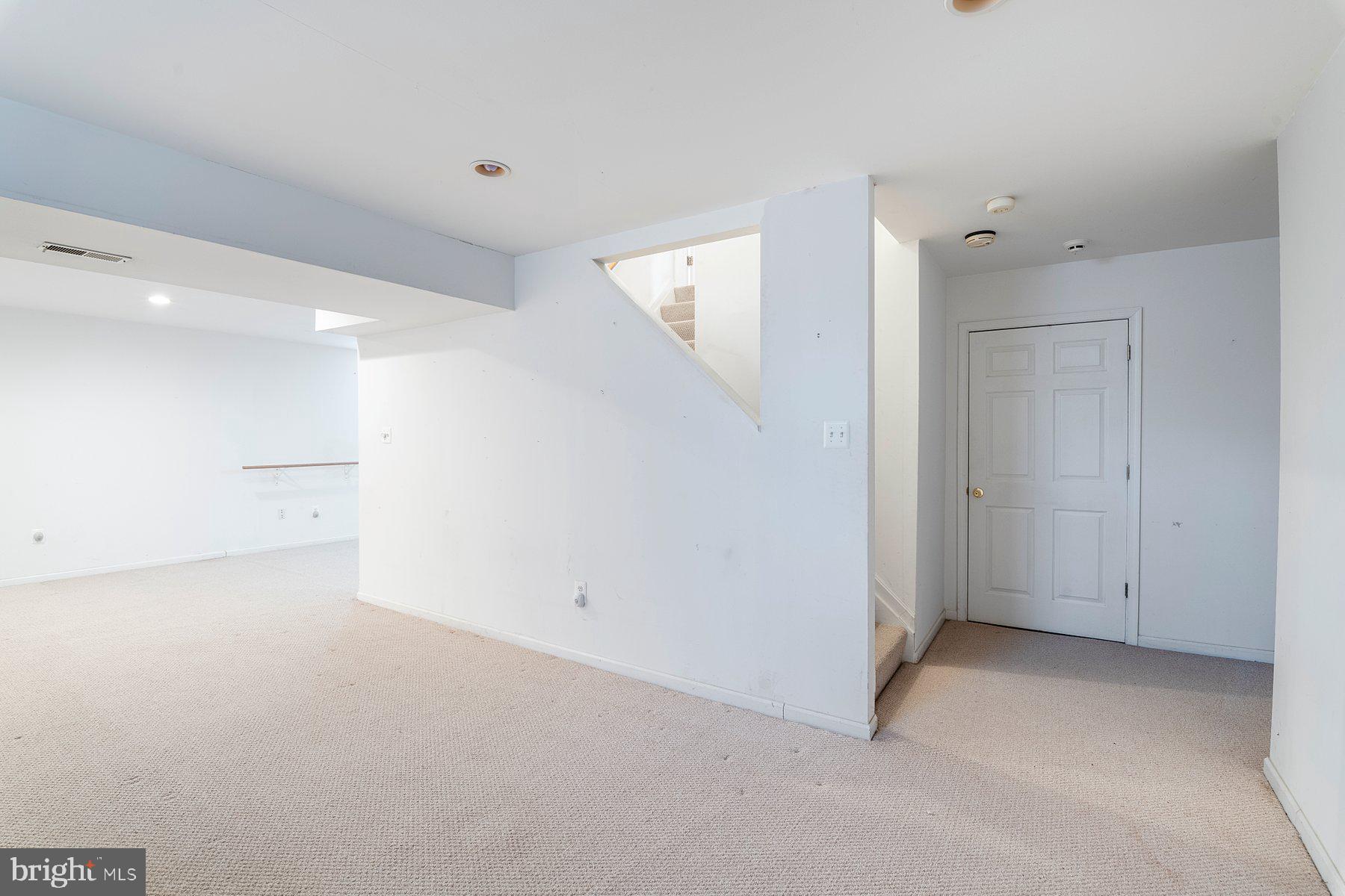 VILLAGE OF HICKORY RIDGE - Residential