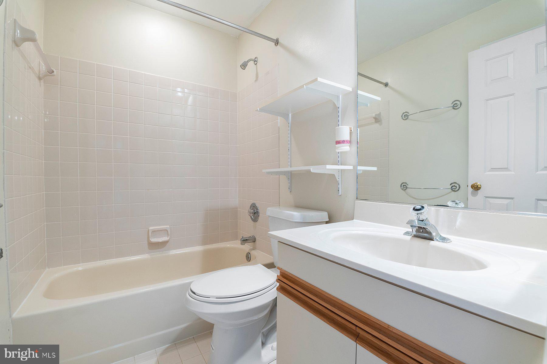 VILLAGE OF HICKORY RIDGE - Residential