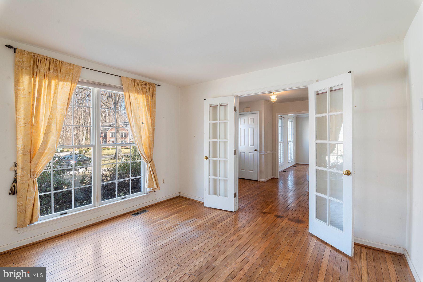 VILLAGE OF HICKORY RIDGE - Residential