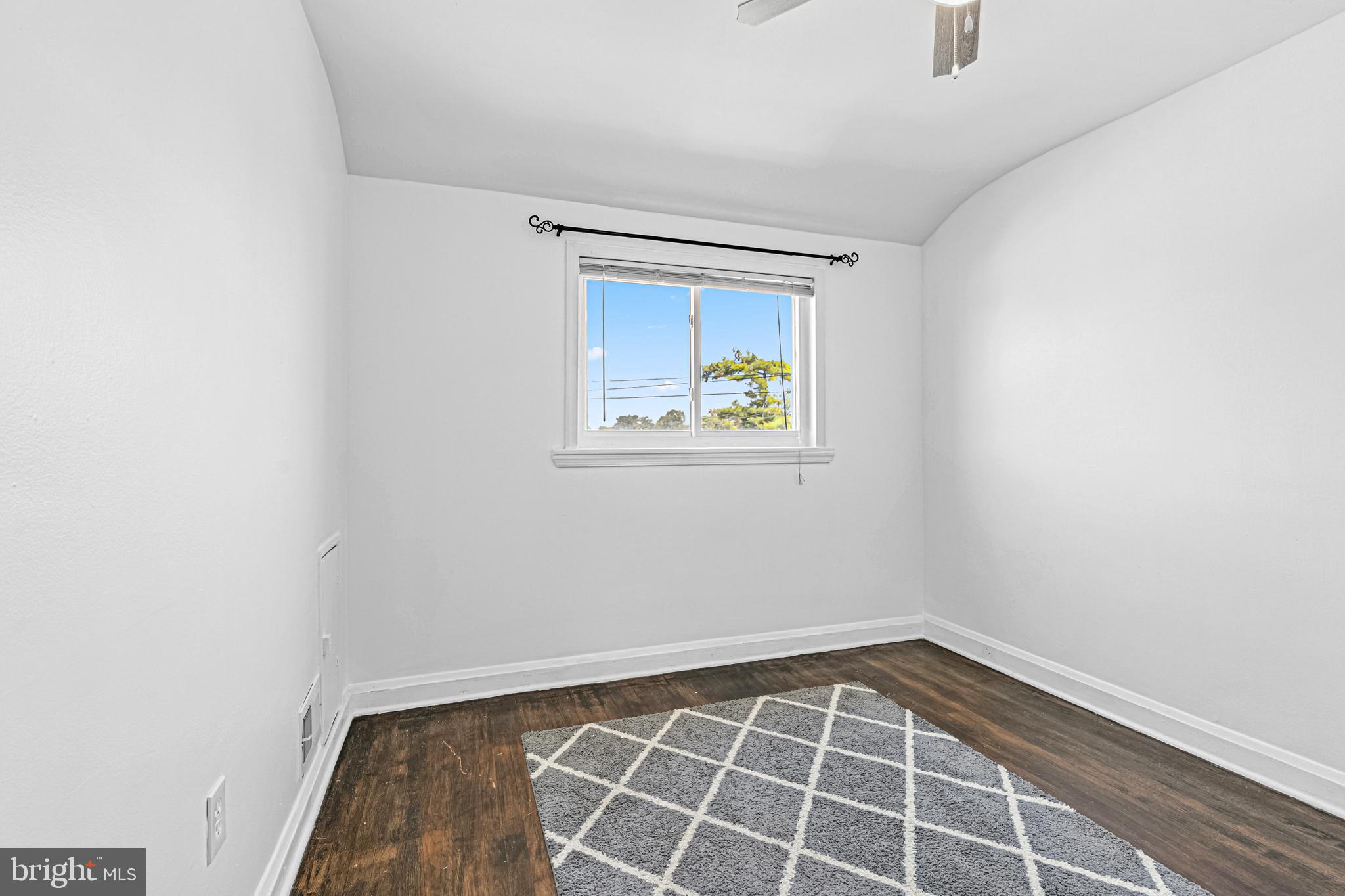 DUNDALK - Residential Lease