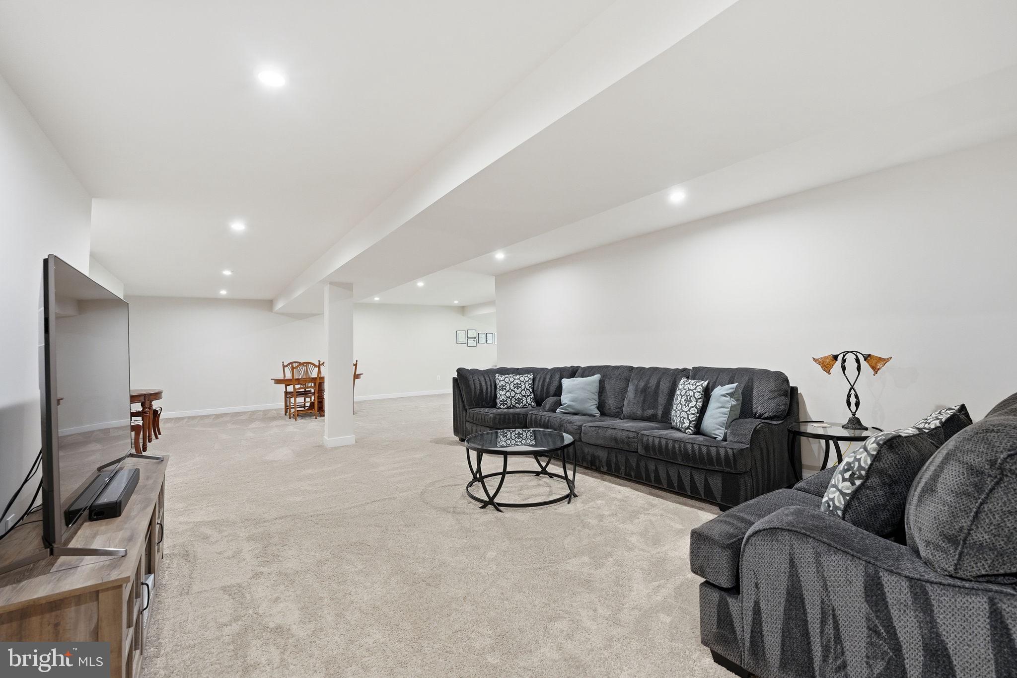 FAWN LAKE - Residential